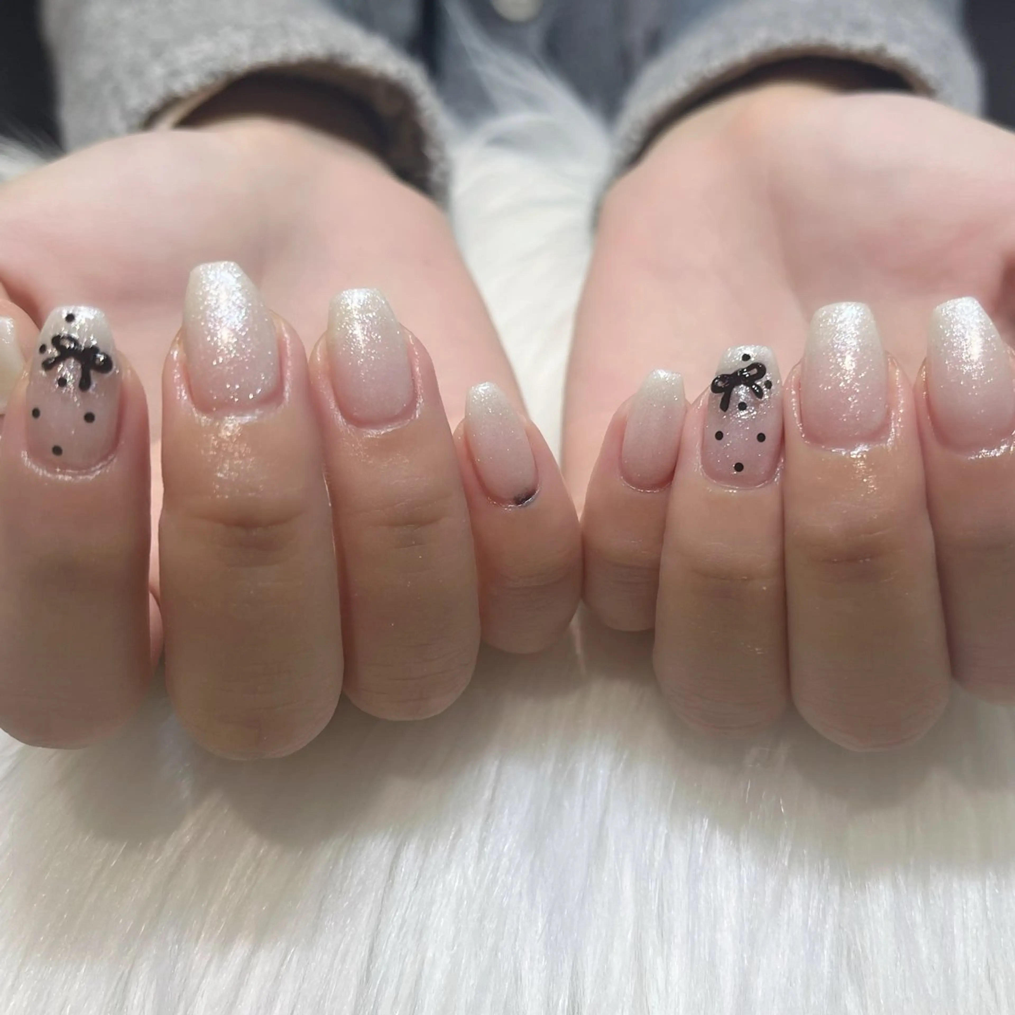 ネイル アートネイル ガーリー 韓国ネイル 持ち込み ワンホンネイル ハンドネイル KOKONA 🎀のネイルデザイン