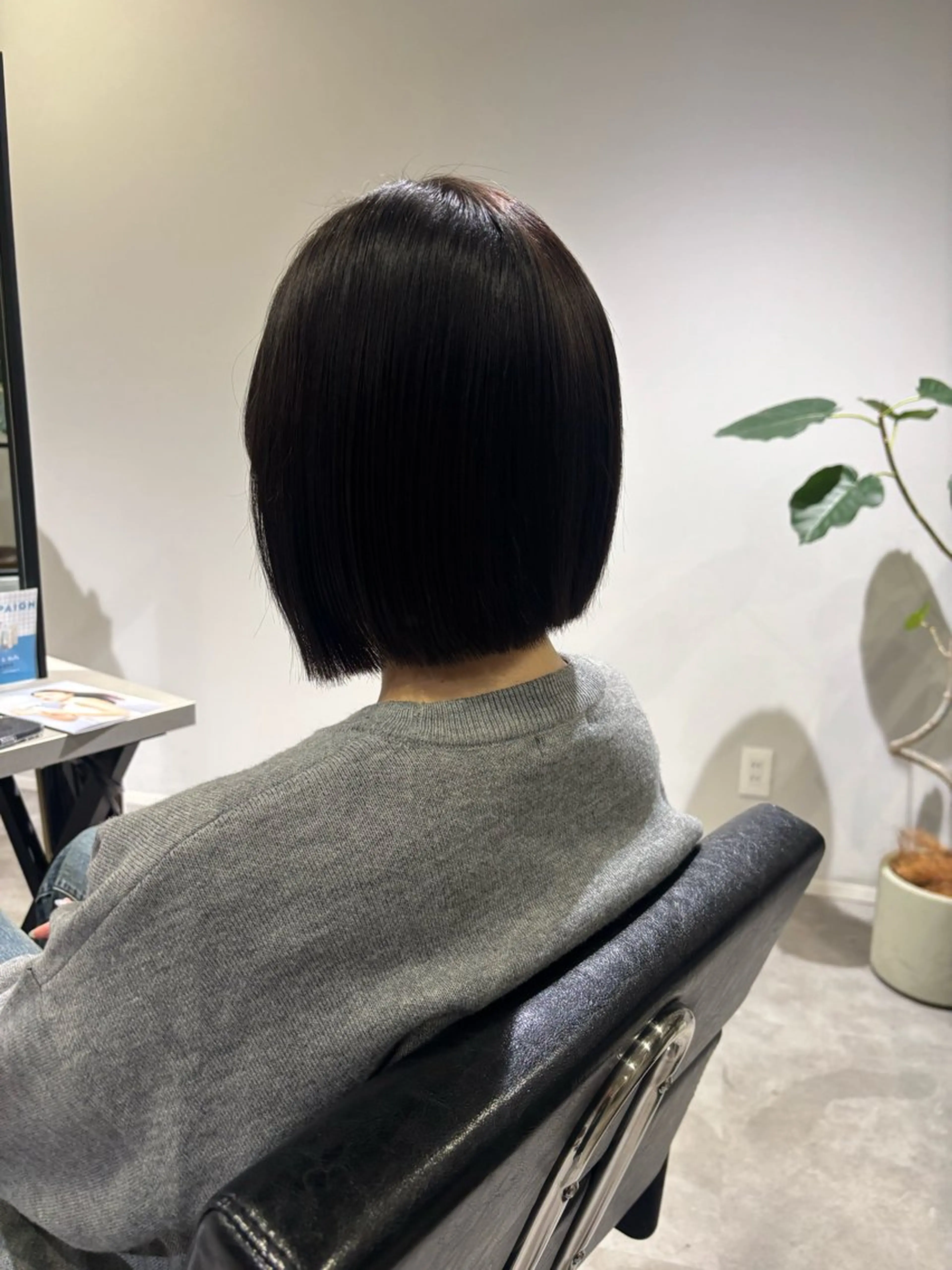 ミディアム 切りっぱなしボブ ボブ カット 長尾ゆりの/ボブ/ ベージュ/ハイトーンのヘアスタイル