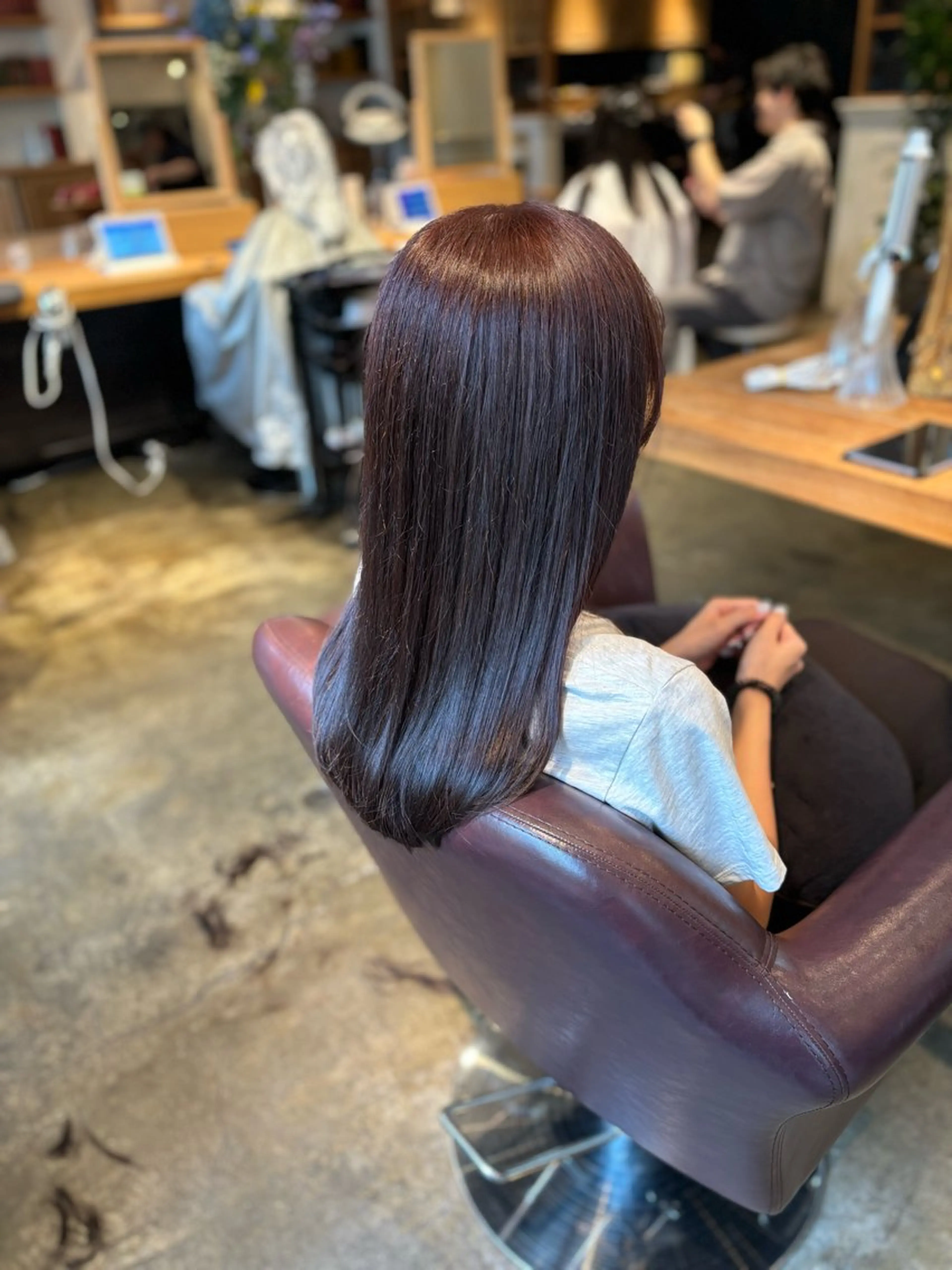 セミロング カラー ブラウンカラー カシス 髪質改善カラー ベージュ🤎YUMEのヘアスタイル