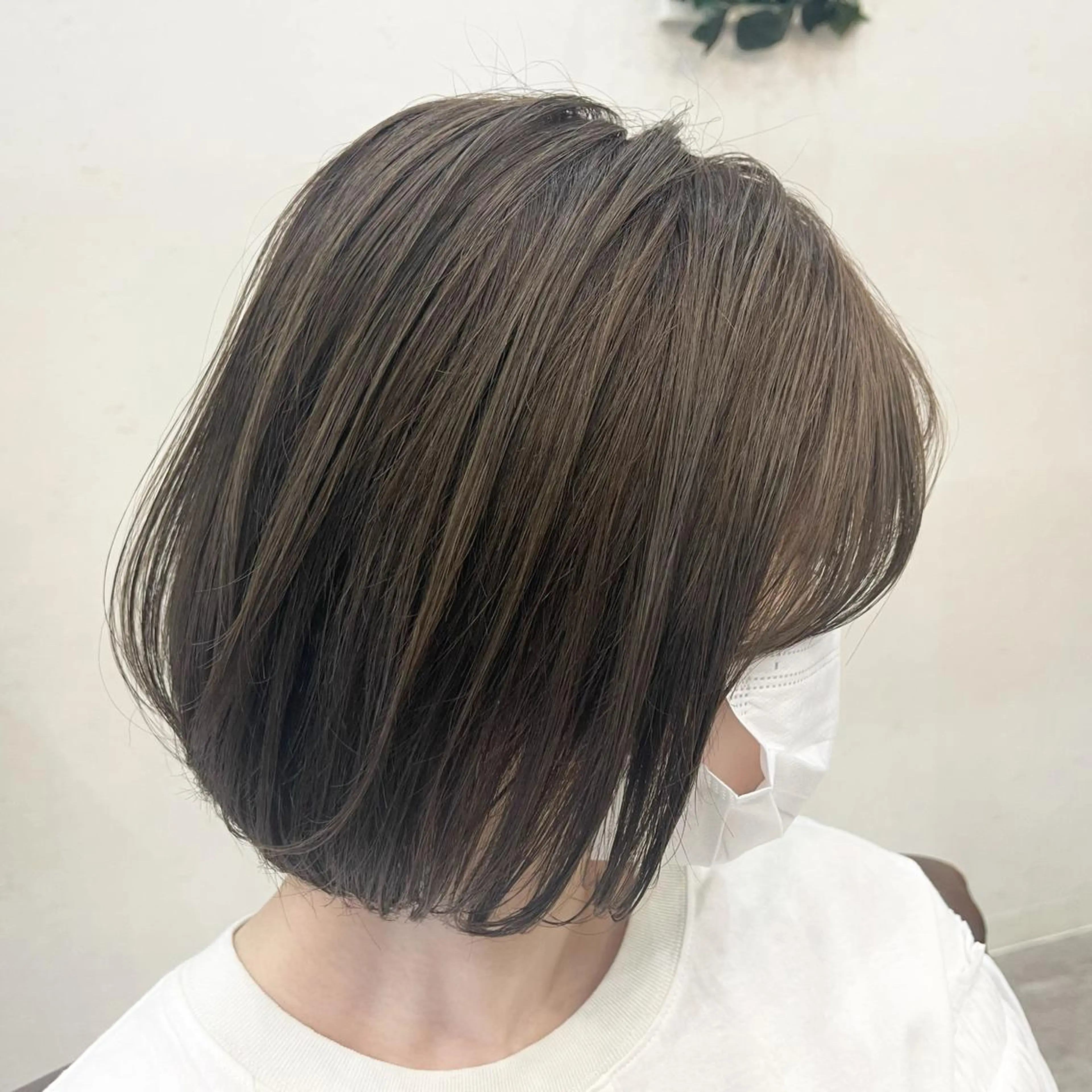 ショート カラー ブリーチ ショコラグレージュ グレージュ ブリーチなしカラー OAK溝の口 𖠋SHINYAのヘアスタイル