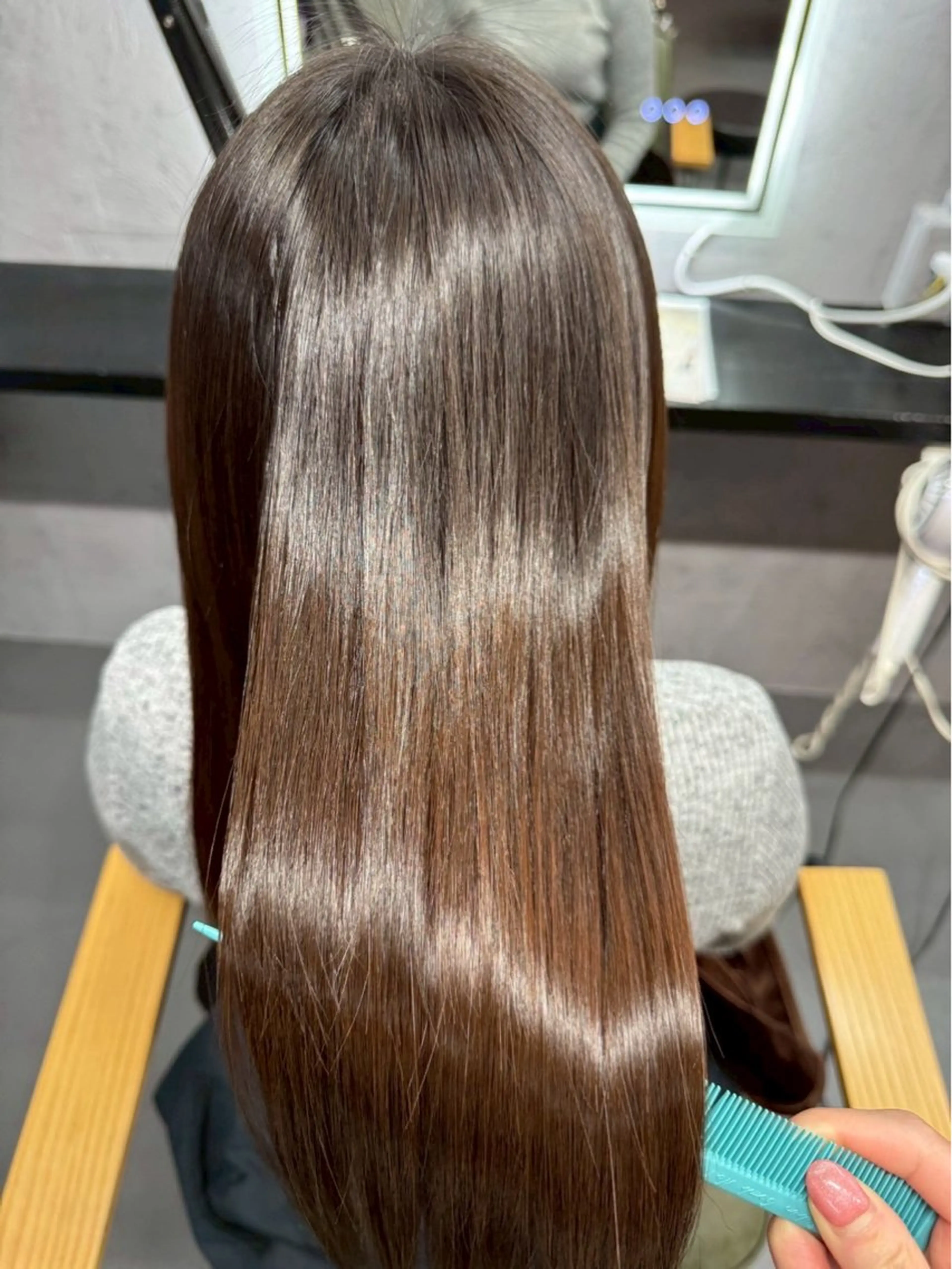 縮毛矯正 出崎 風果のヘアスタイル