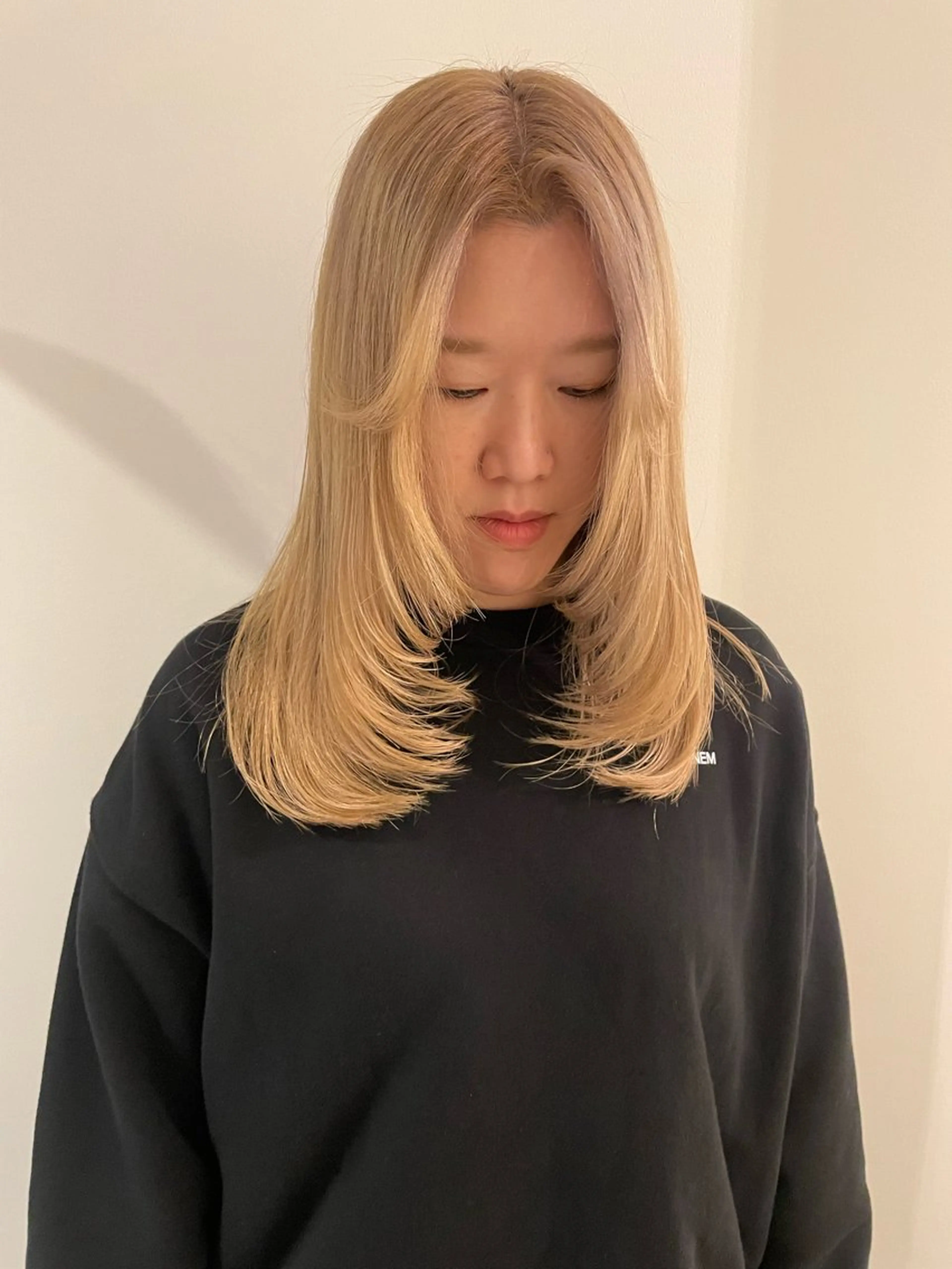 セミロング カラー レイヤーカット カット ヘアカラー トリートメント 渋谷 留菜のヘアスタイル