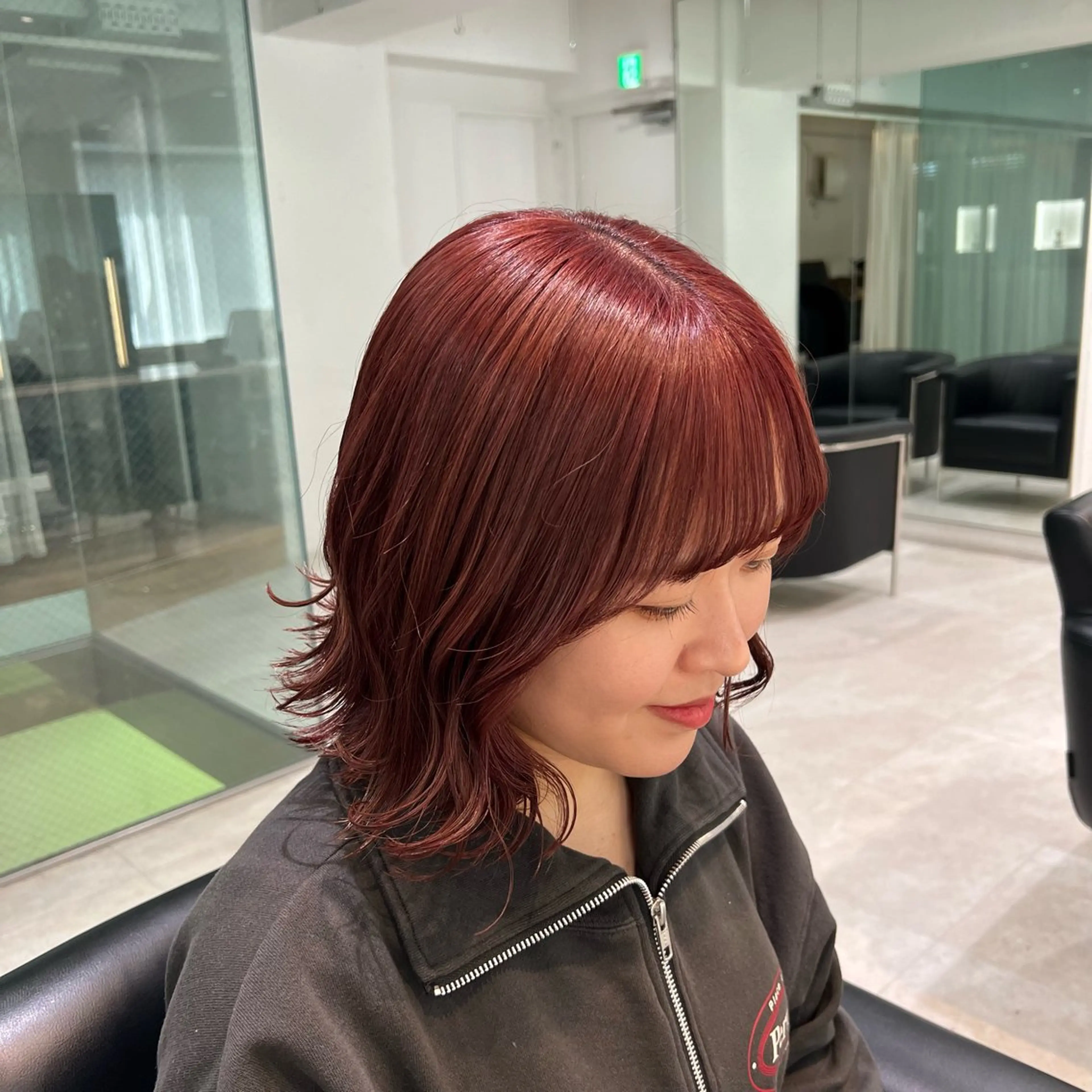 ミディアム カラー ピンクカラー レッドカラー SALOWIN川崎WEST店所属・🌷川崎/アレンジ/ 暖色ボブ/コトネ🌷のヘアスタイル