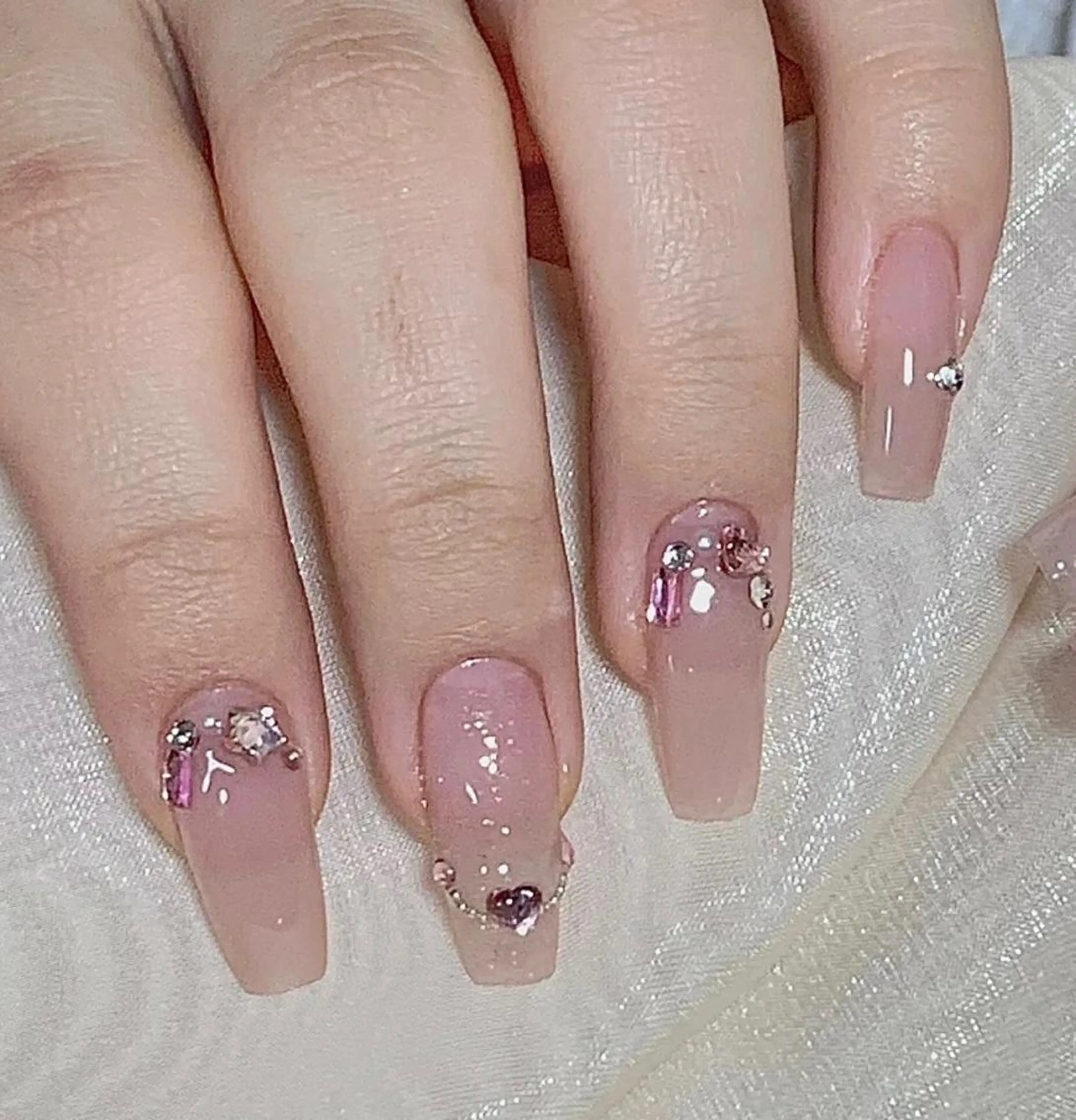 ネイル 💅E•U•B NAIL🌹所属・横浜市中区曙町 ネイルE·U·Bのネイルデザイン