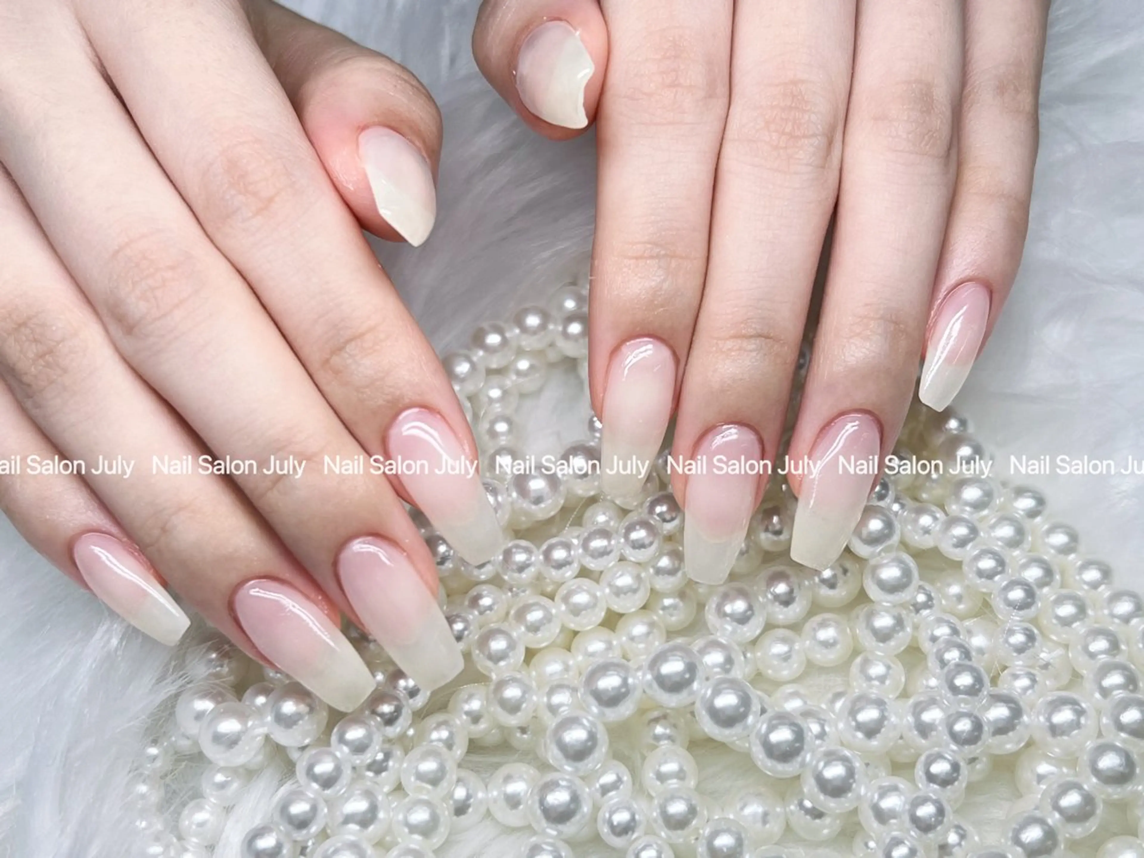 ネイル アートネイル オーロラネイル ジェルネイル ガーリー キラキラネイル ハンドネイル Ju lyのネイルデザイン