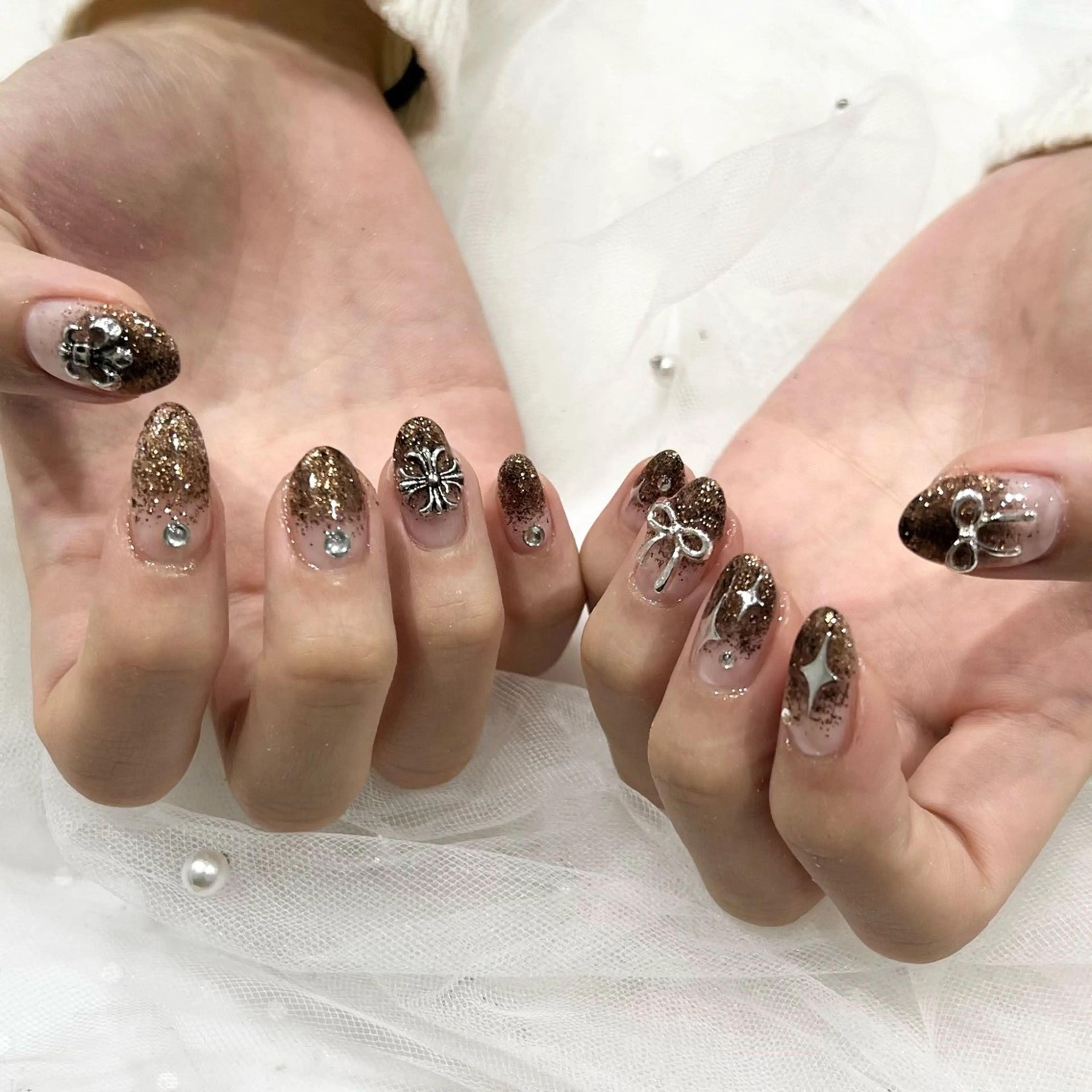 ネイル グラデーション ラメ(グリッター) ラメグラデーション 🧡Shine船橋 鳴海🧡のネイルデザイン