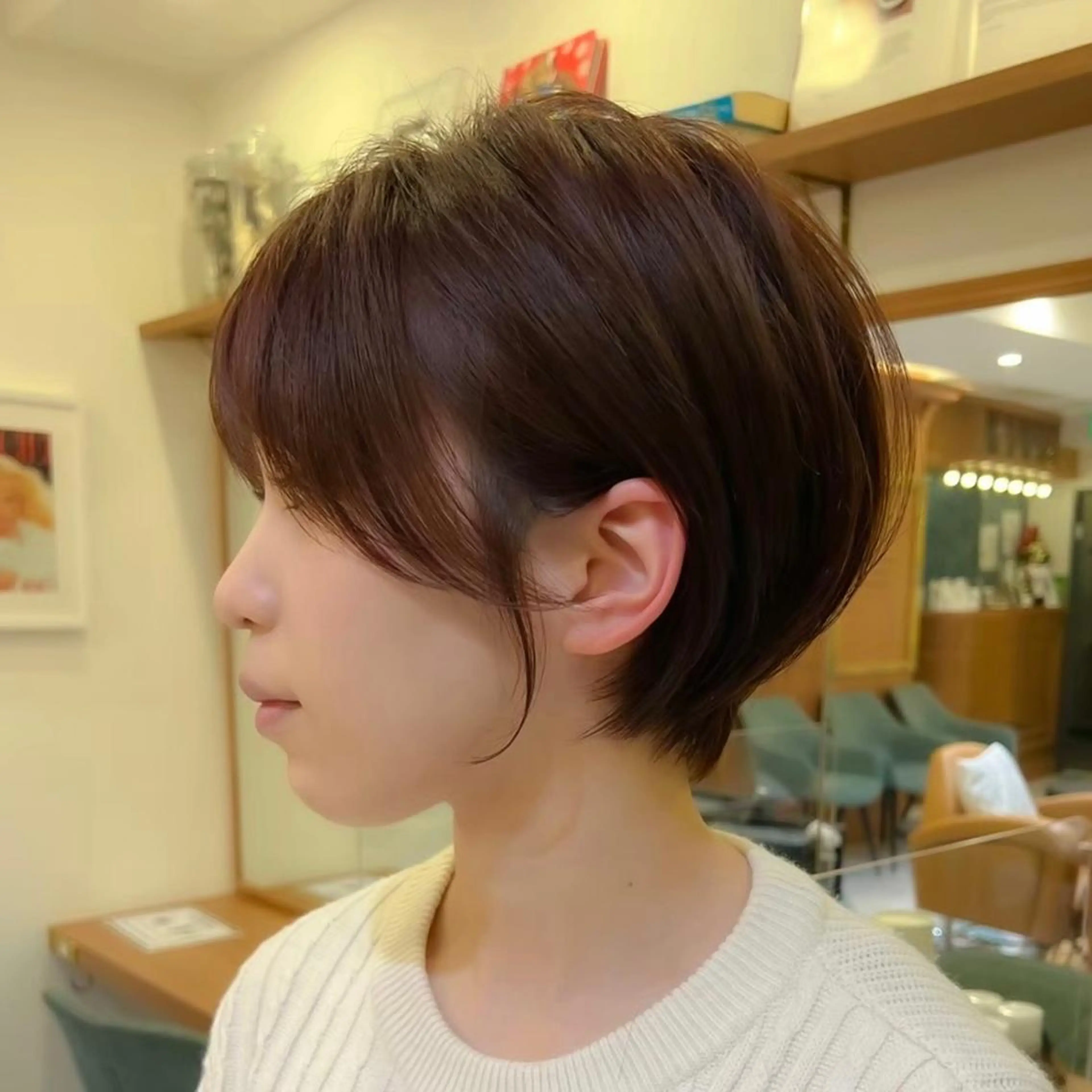 ショート 前下がりボブ ワンレンボブ アッシュ ボブ くせ毛 遠藤大雅✂︎ ショート/ボブのヘアスタイル