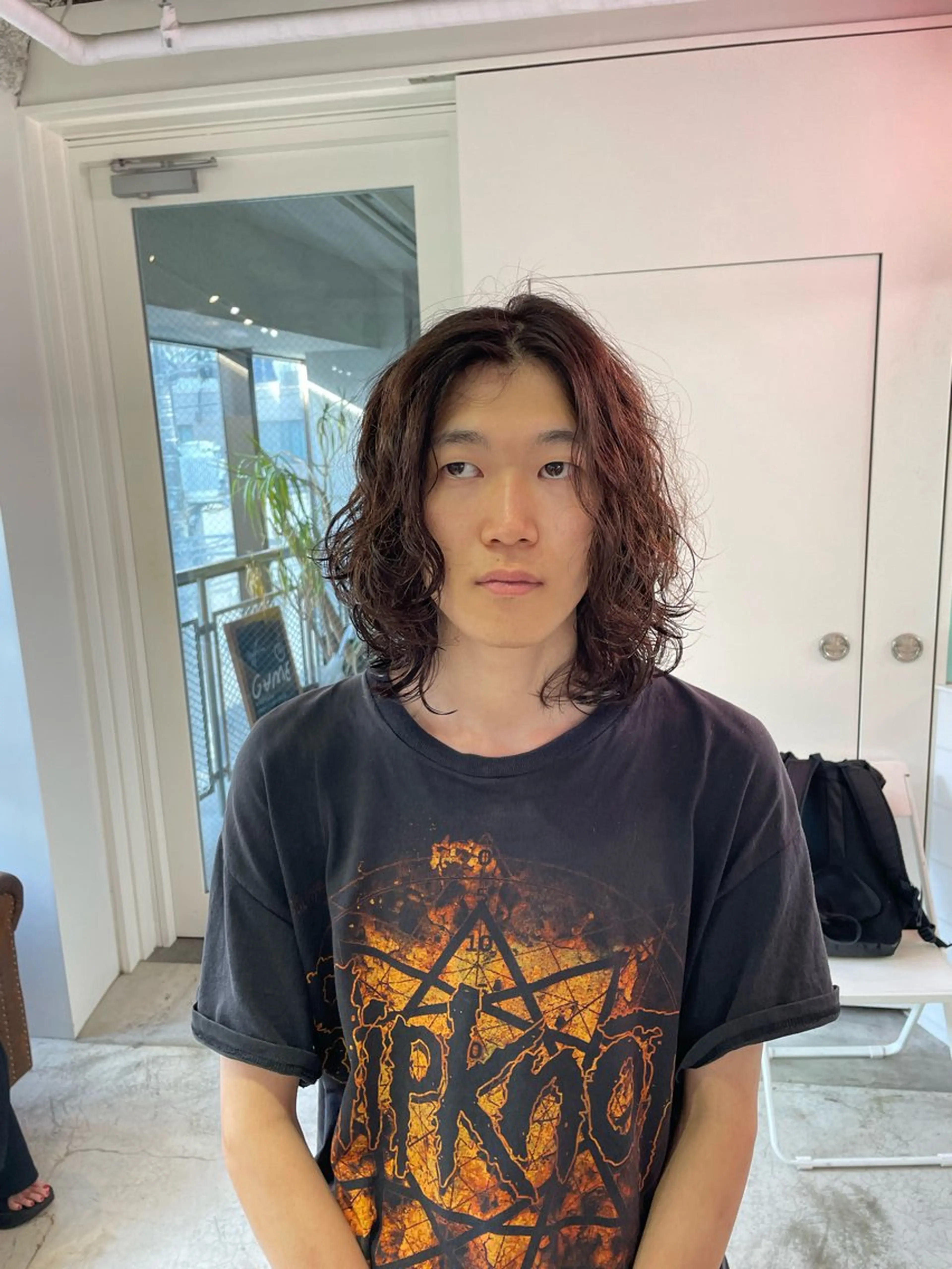 ミディアム パーマ メンズ カット パーマ 《メンズ支持NO.1 ×艶ブラウン》ソウタのヘアスタイル
