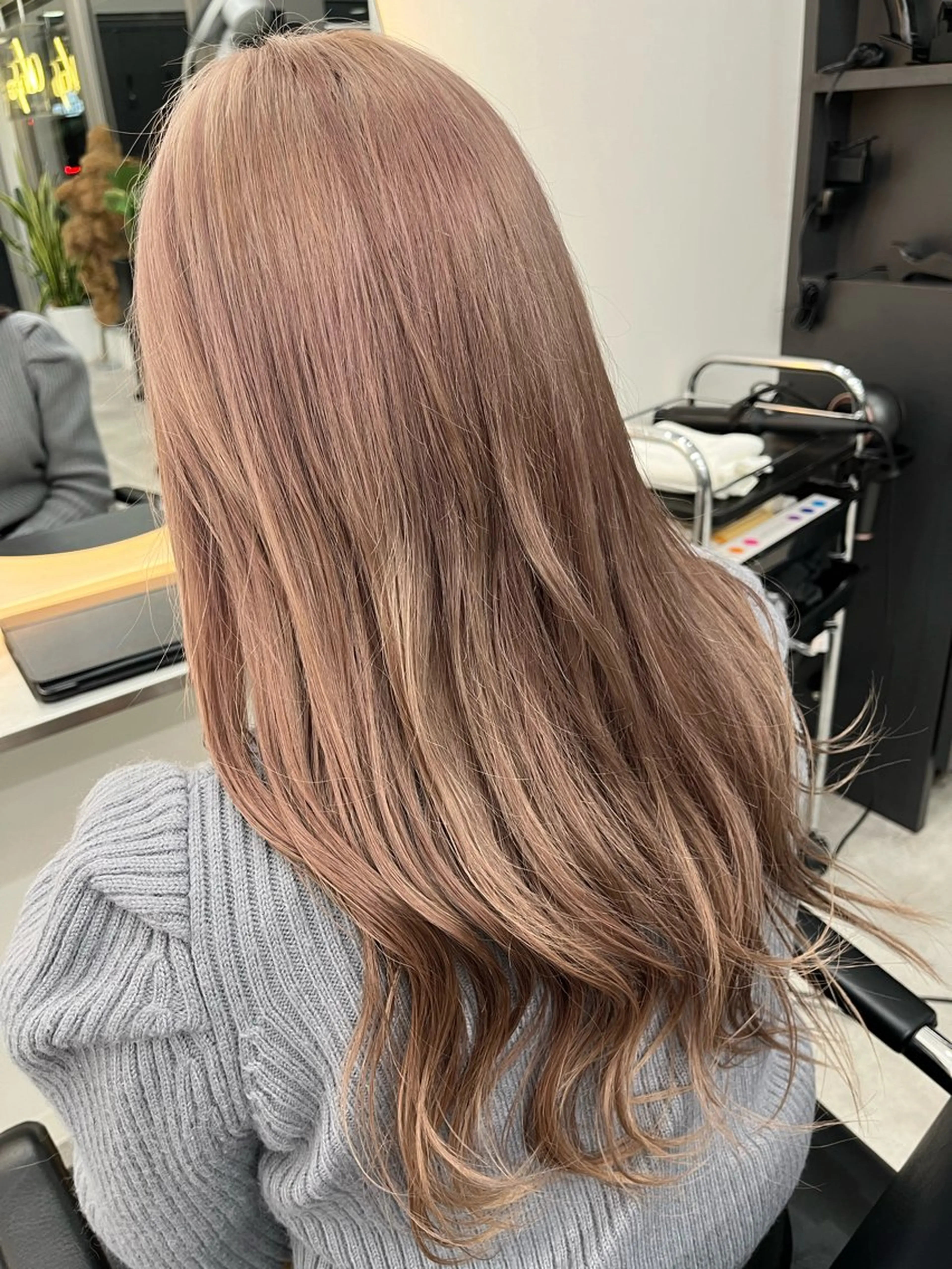 セミロング カラー hair&beautyRENO直江店所属・福田 文太のヘアスタイル