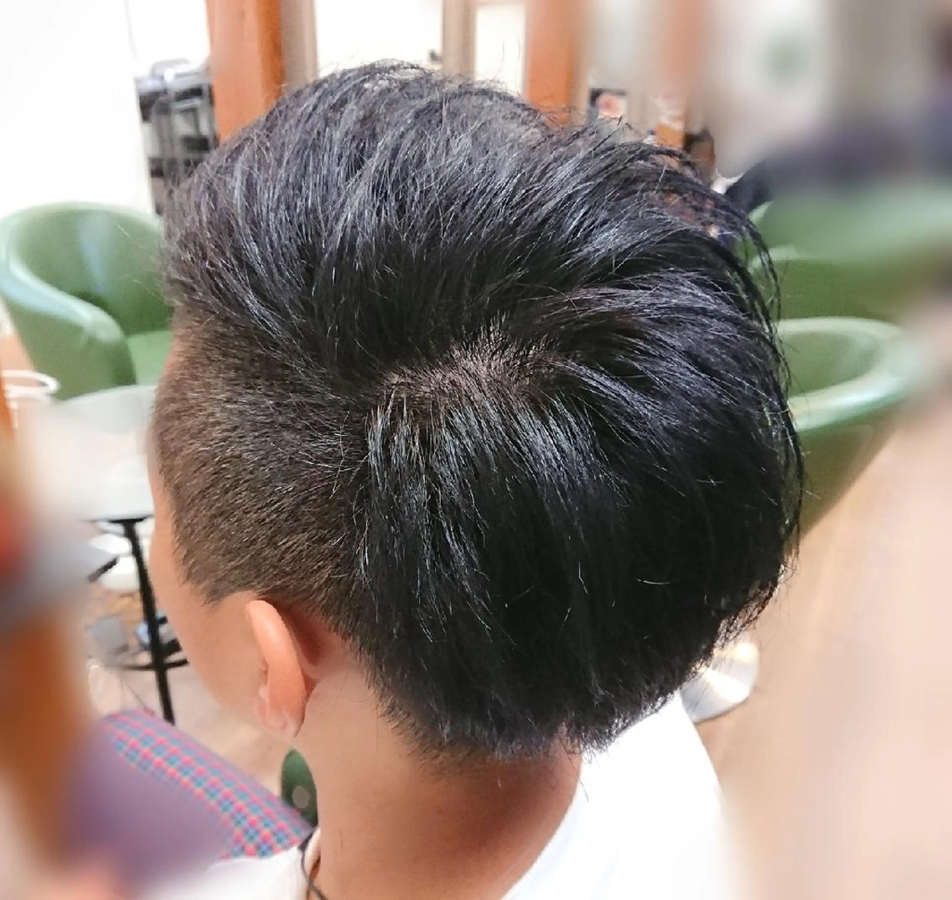 ショート カット ヘアカラー トリートメント 渡辺 康行のヘアスタイル