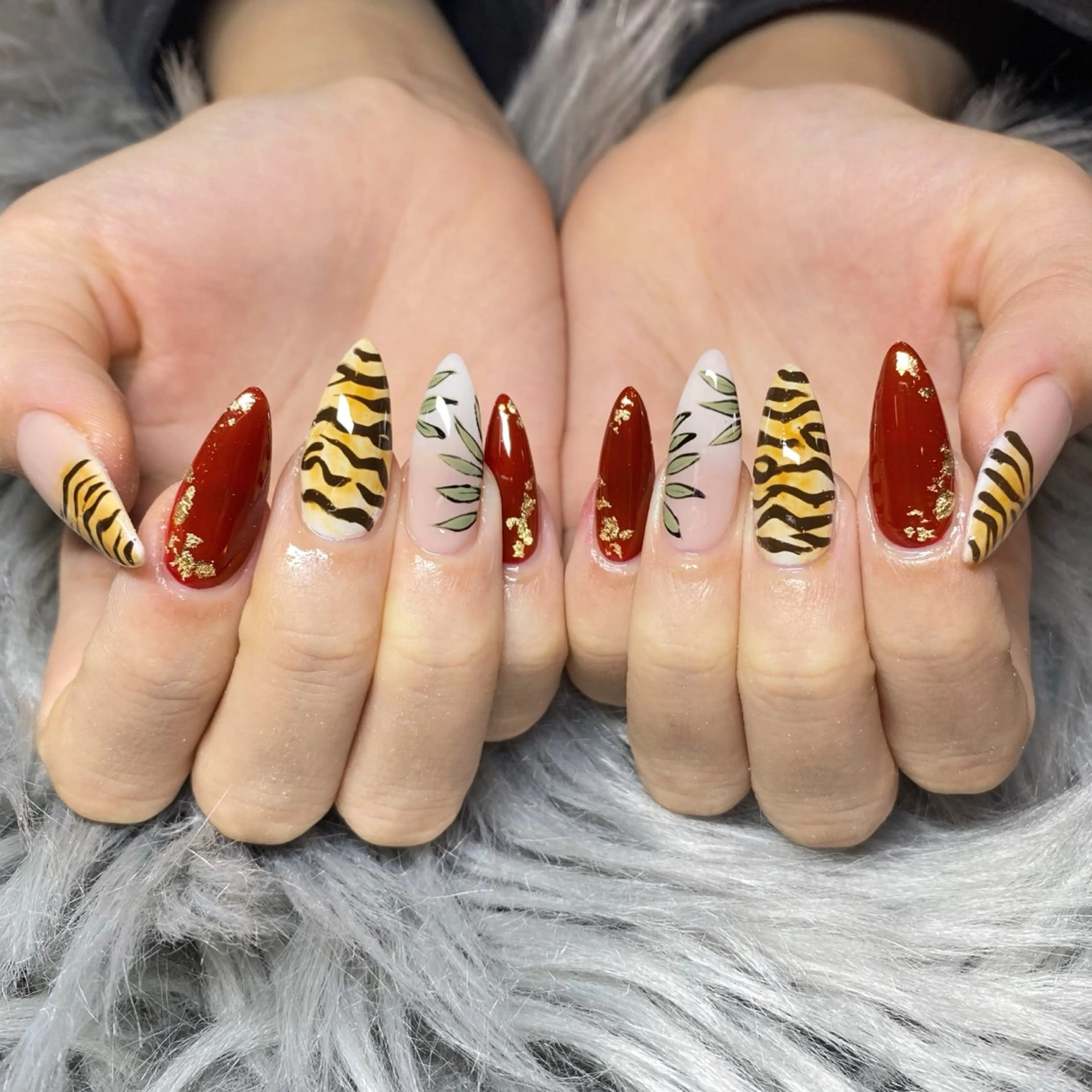 ネイル Nails VINATI所属・ササキスズナ Jr.ネイリストのネイルデザイン