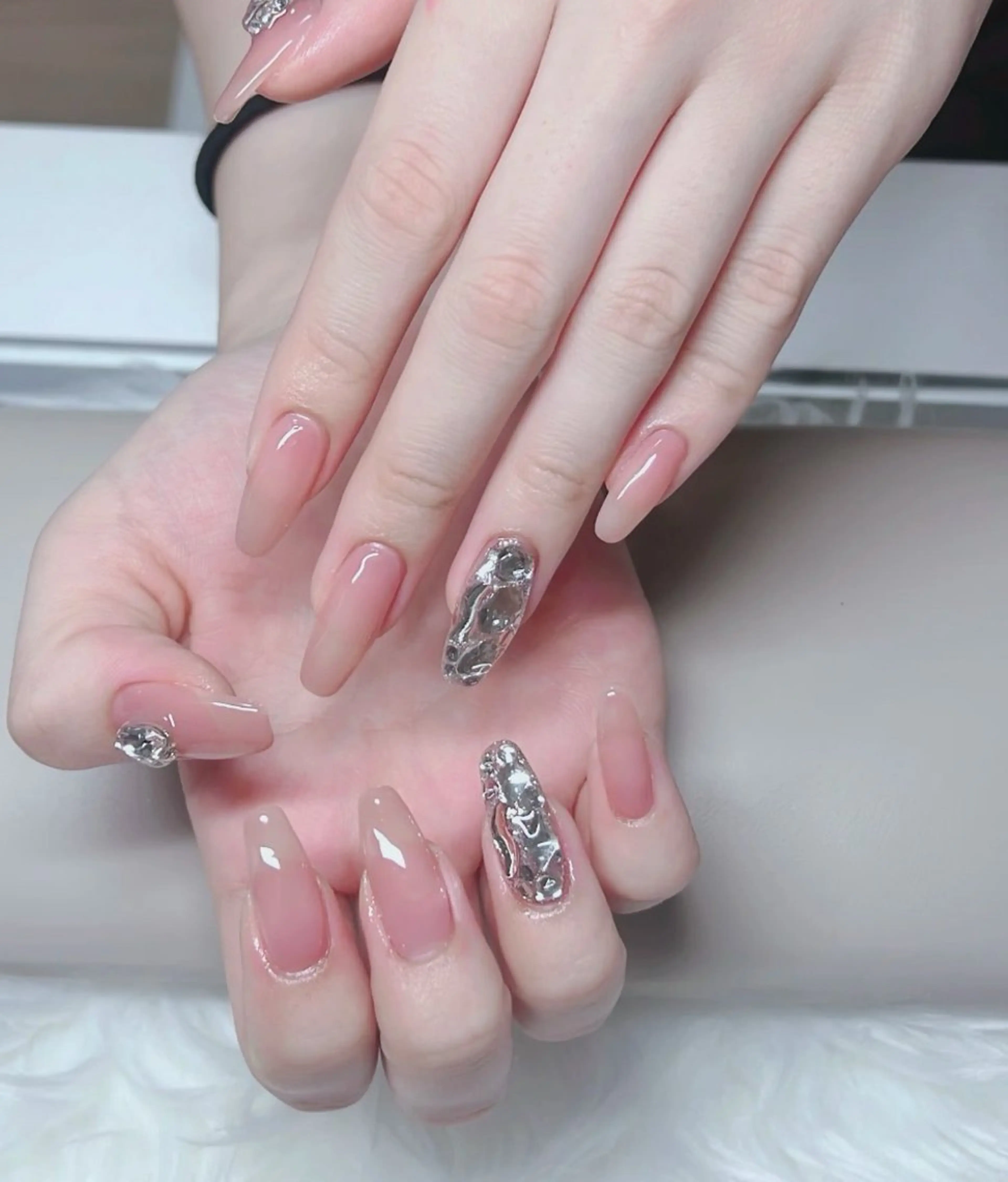 ✨【Hand】2本ストーン埋め尽くしコース✨ 新規ソフトジェル無料🌸の写真