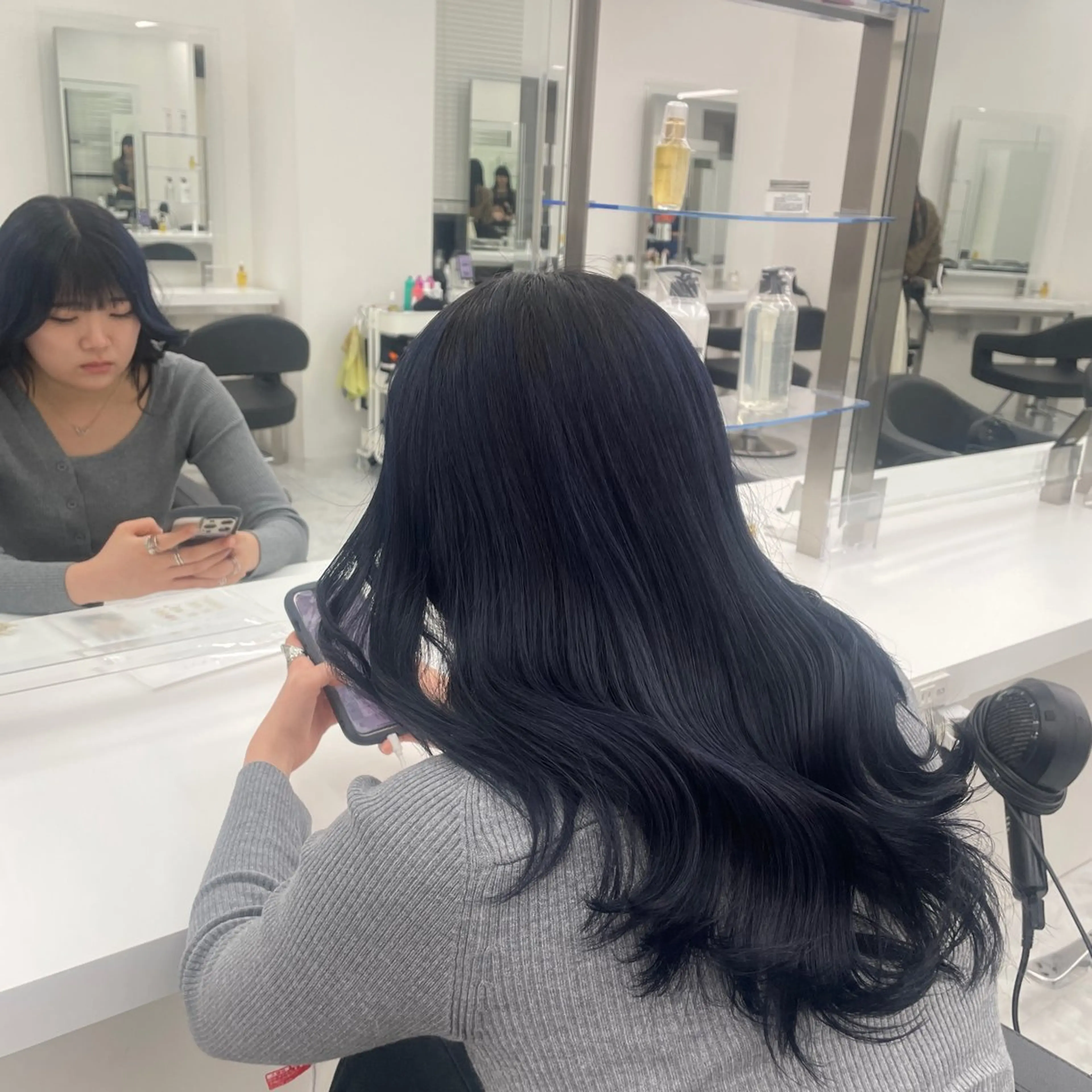 ロング ヘアカラー 大人上品🤍明るめ ベージュ🤍REOのヘアスタイル