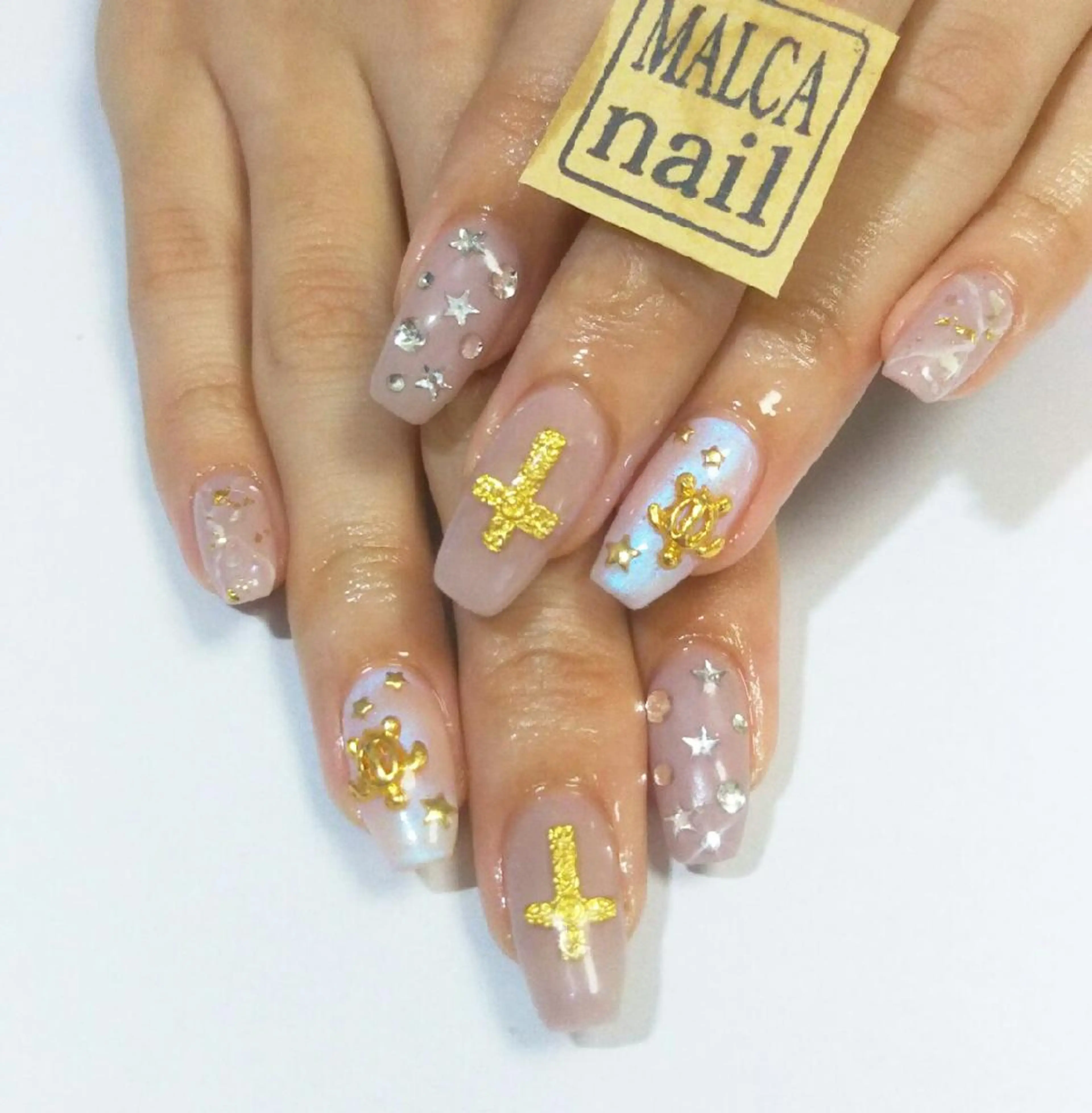 セミロング ヘアアレンジ パーマ ネイル キッズ マツエク・マツパ MALCAnail(マルカネイル)所属・荒木 莉奈のネイルデザイン