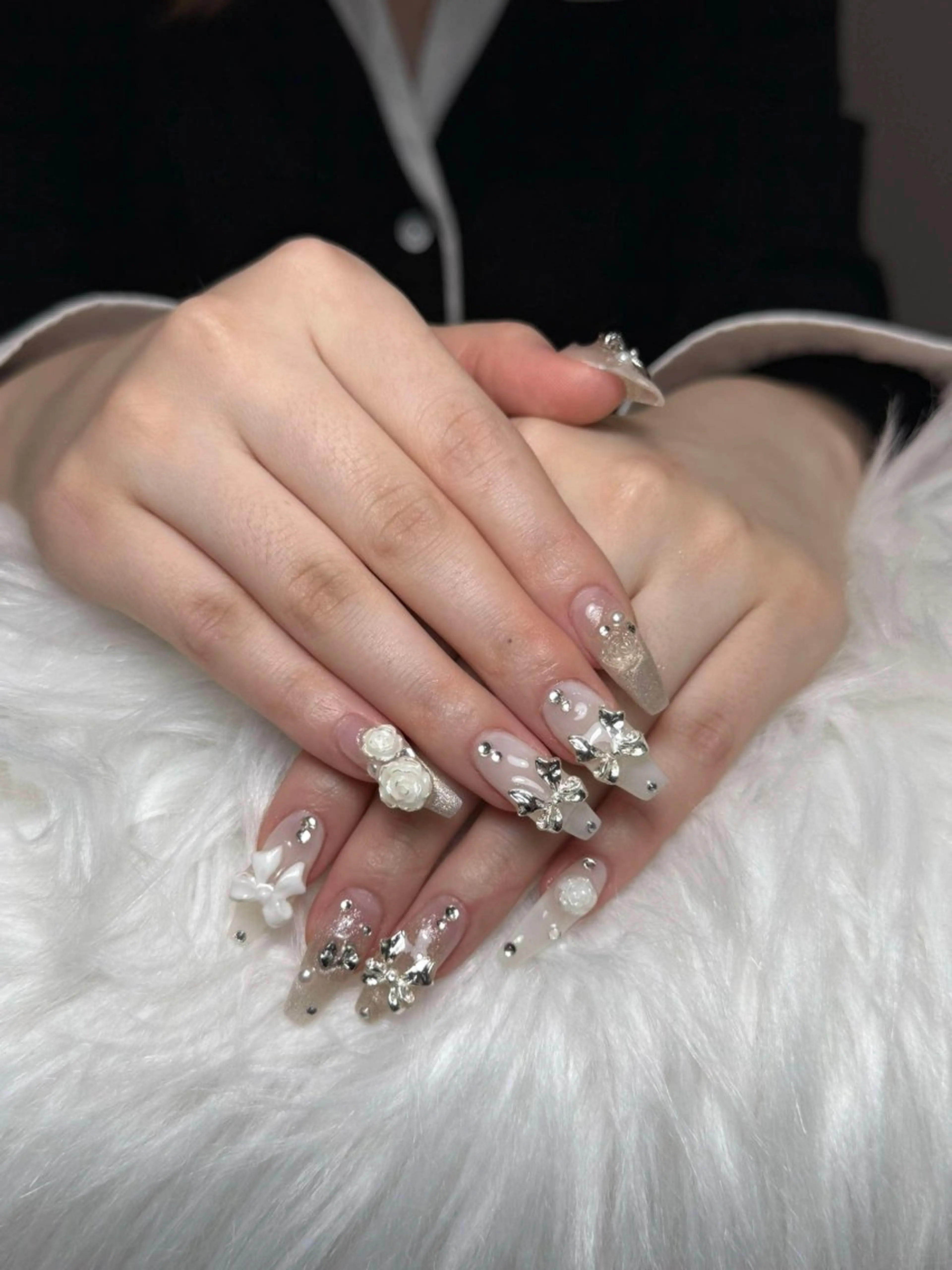 ネイル フレンチネイル ジェルネイル キラキラネイル 韓国ネイル マグネットネイル Julli nail studio所属・Julli NailStudioのネイルデザイン