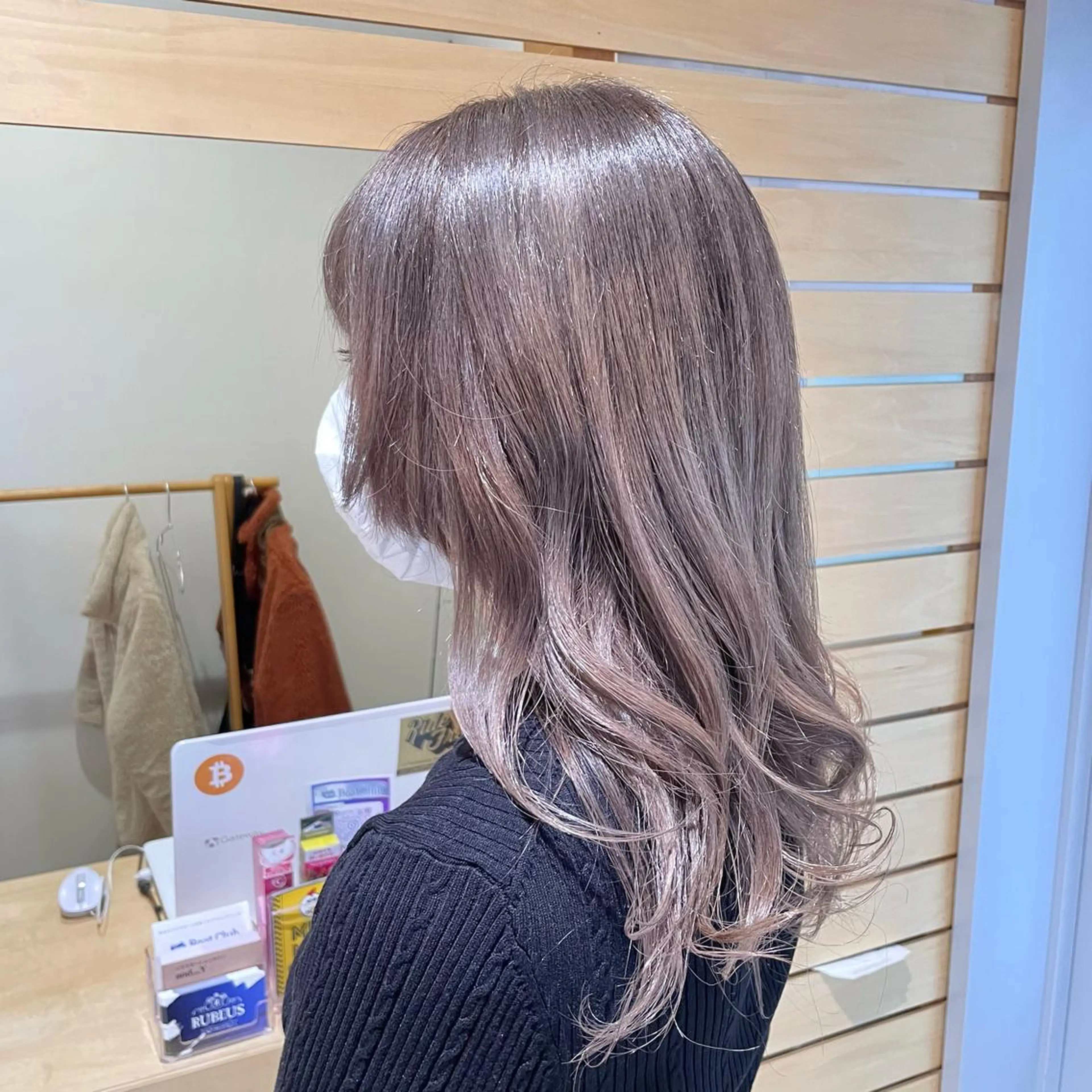 セミロング カラー ブリーチ ヘアカラー トリートメント RUBEUS【ルベウス】所属・✨艶々カラー🎨 杉本賢人のヘアスタイル