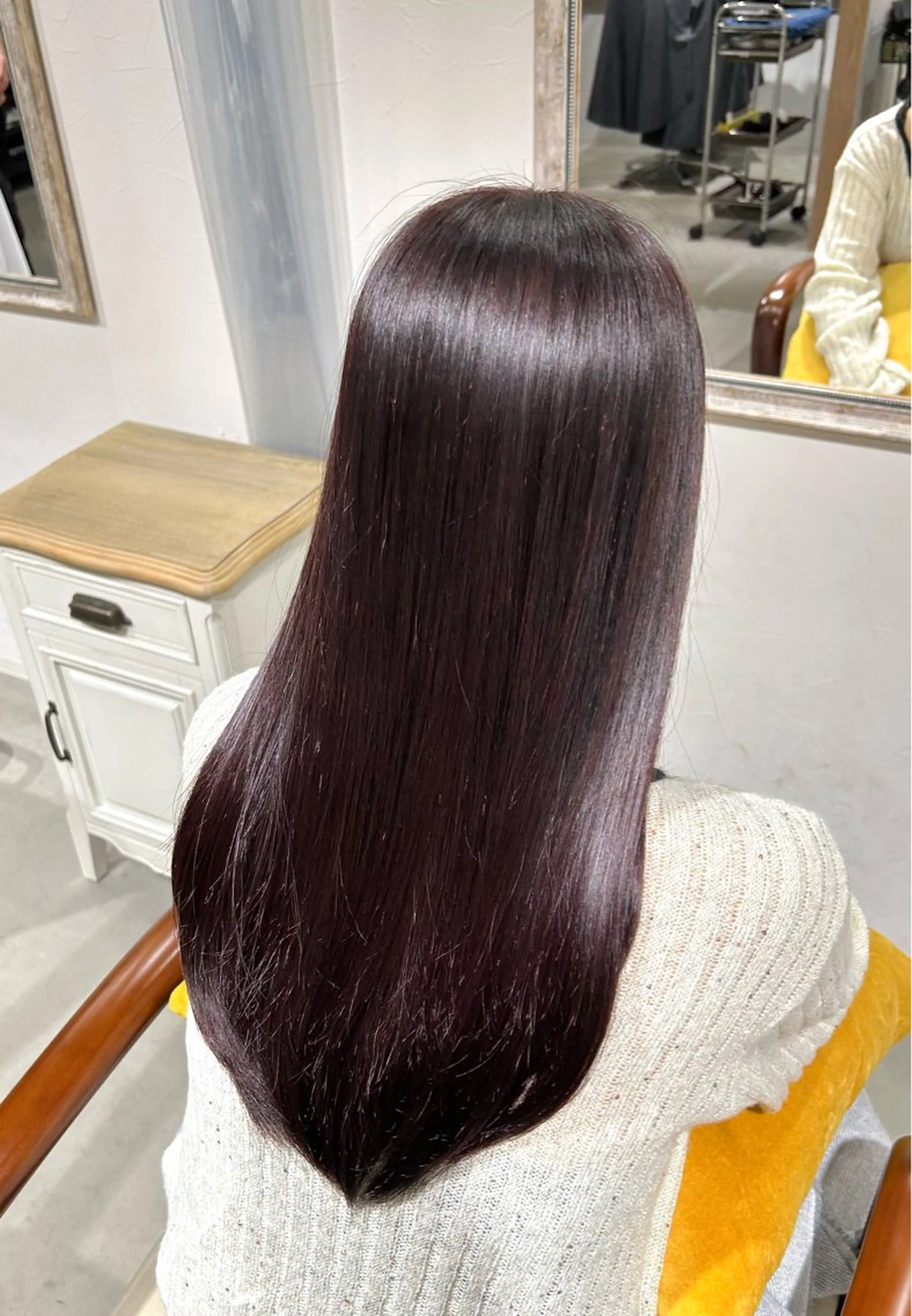 セミロング カラー 瀬川 夏緒のヘアスタイル