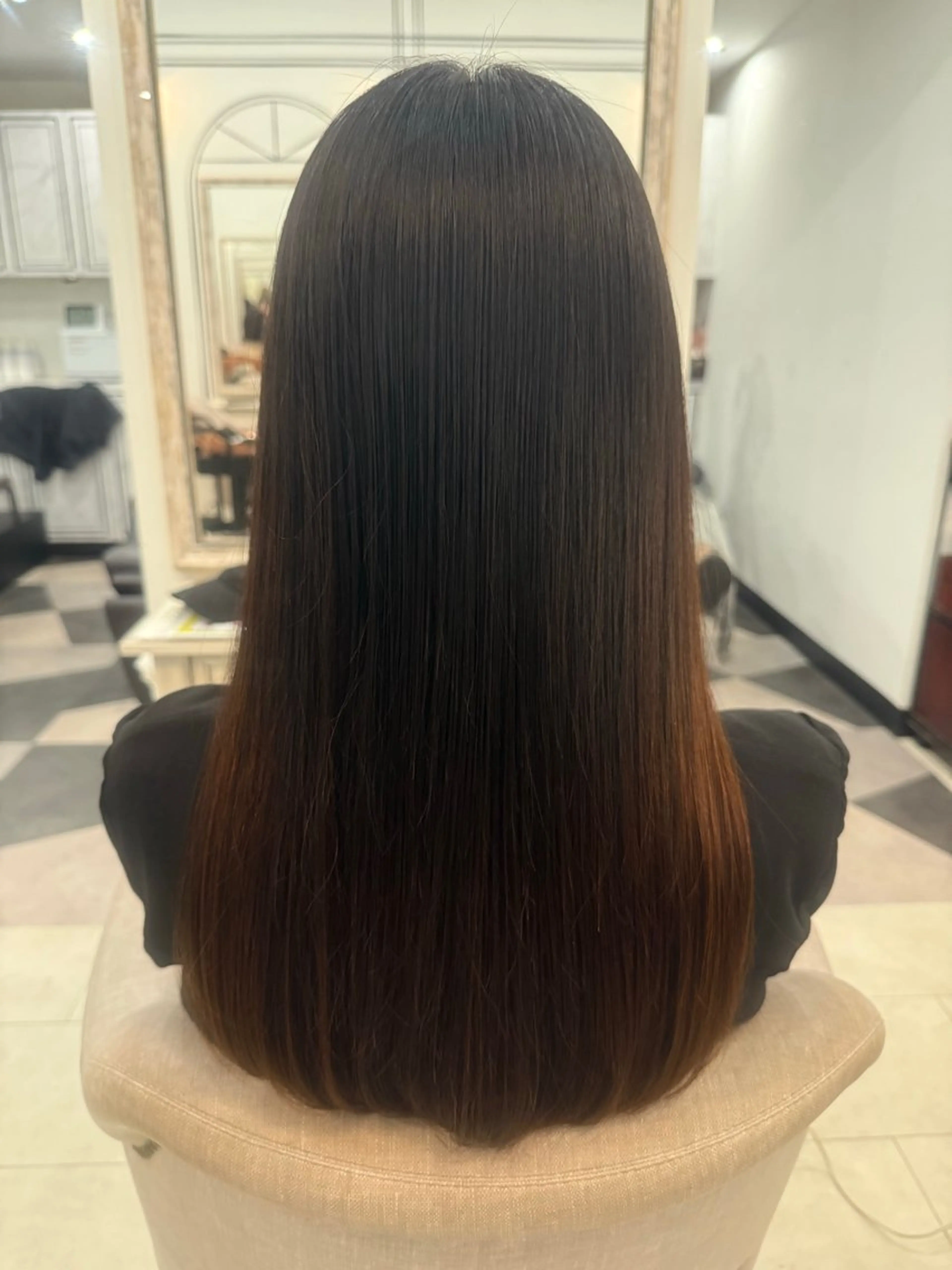 ロング Eclat【エクラ】所属・三上 莉里のヘアスタイル