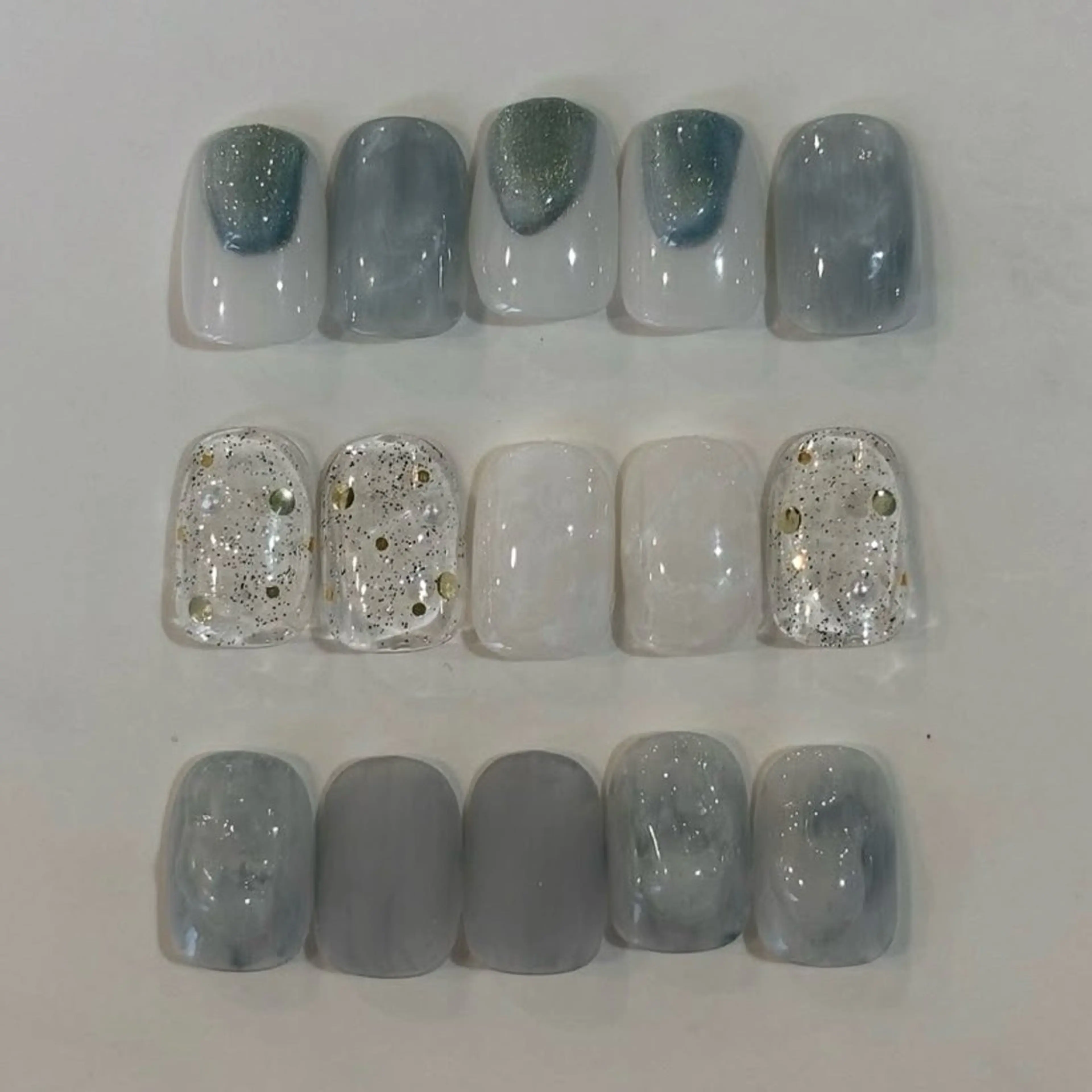 ネイル quro.n立川店所属・quro.n ☕️mariのネイルデザイン