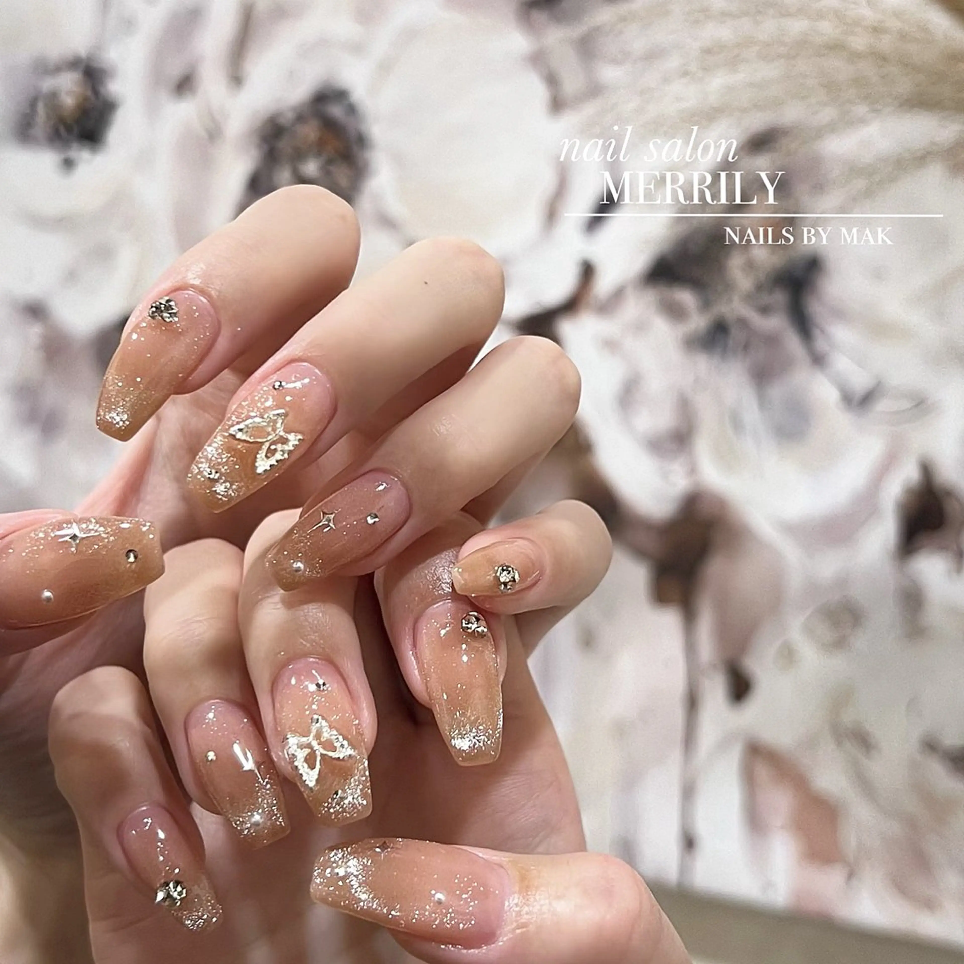 ネイル キラキラネイル ハンドネイル salon de Chéli所属・salon de Cheliのネイルデザイン
