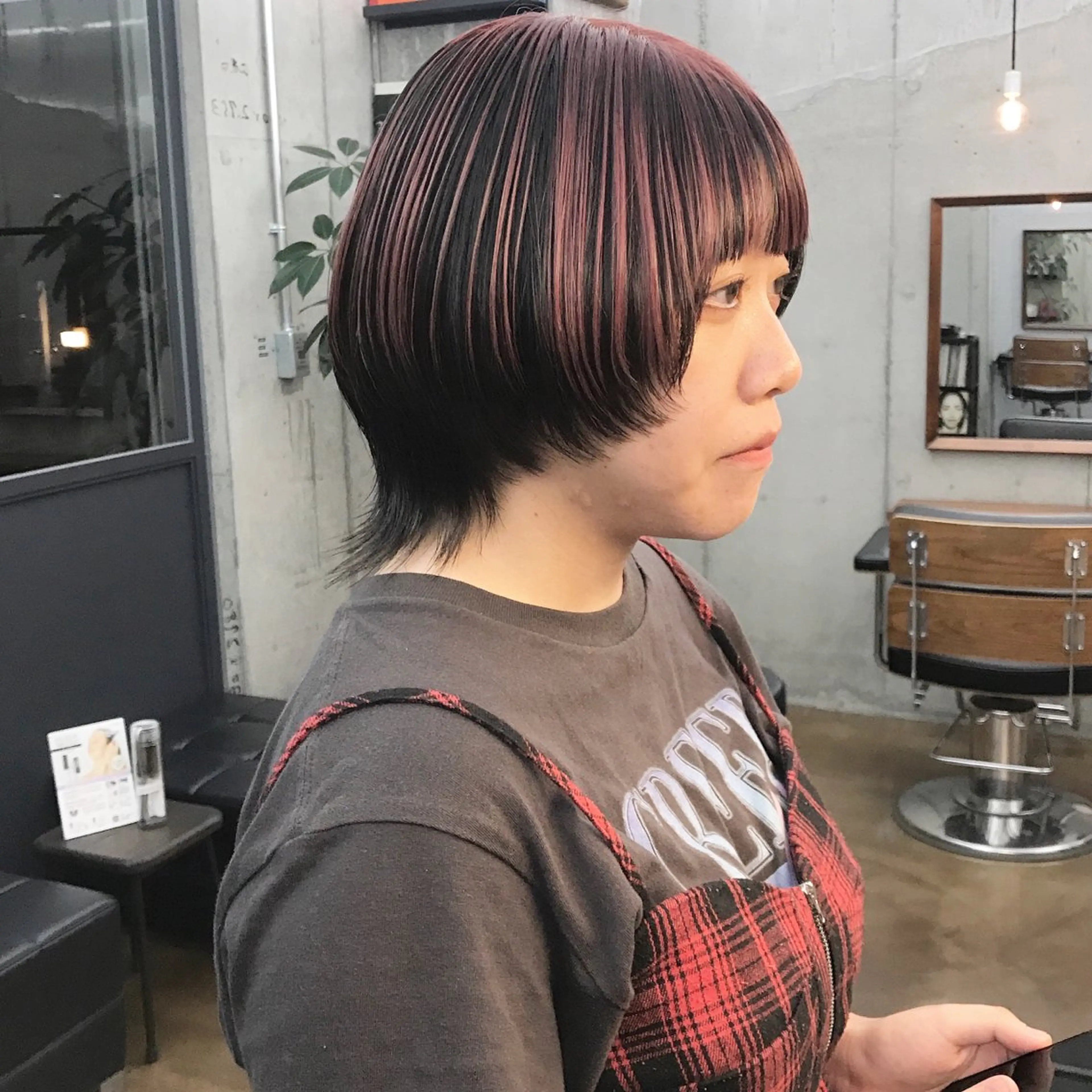 ミディアム カラー メンズ メンズウルフカット ブラウンカラー ダークブラウン デザインカラー レッドカラー ✂︎ウルフ・ショート ✂︎MIKUNIのヘアスタイル