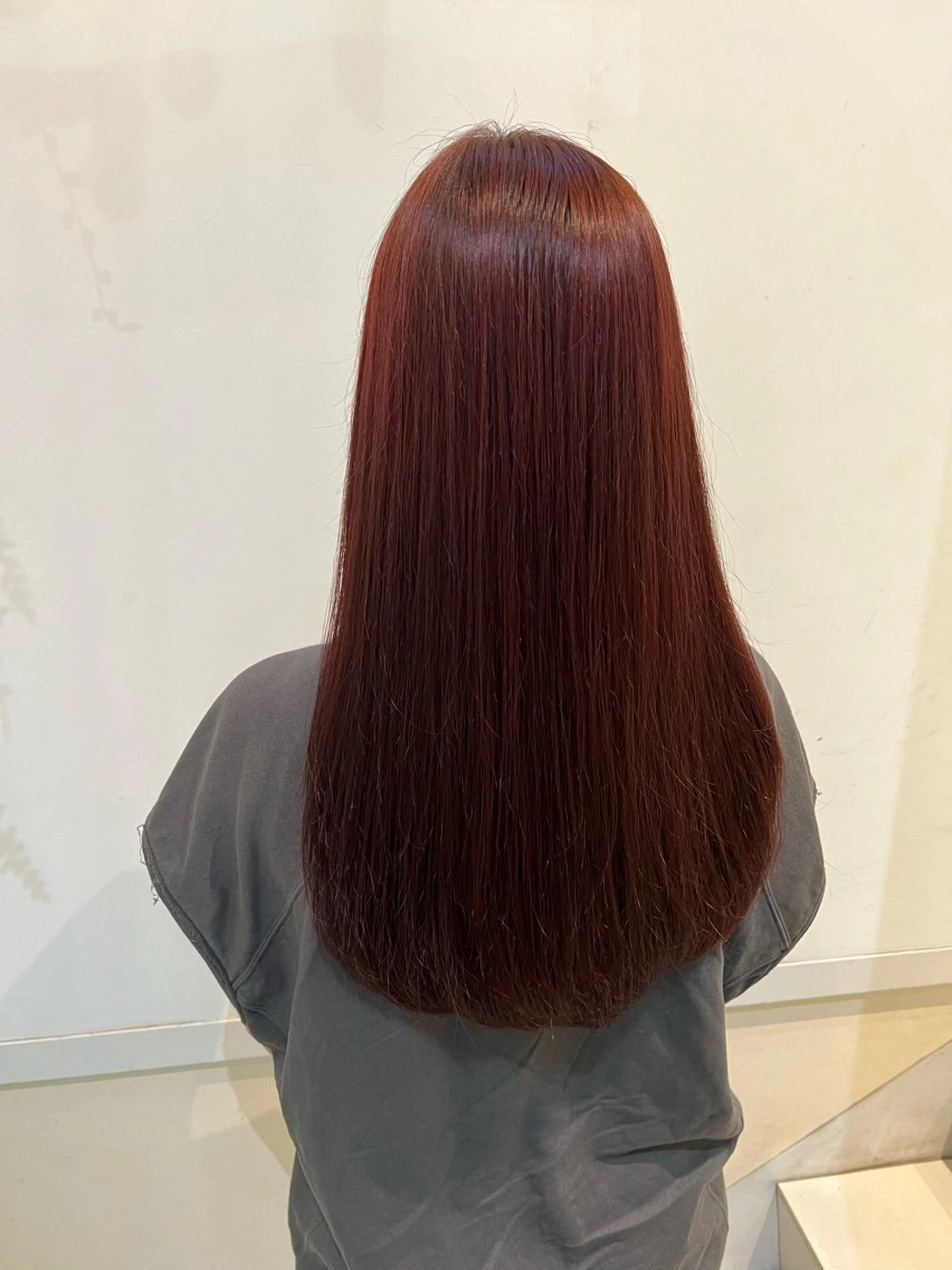 カラー ブリーチ ボルドーカラー ダブルカラー ブリーチなしカラー ヘアカラー ブリーチしない暖色 カラー🥀杉 優菜のヘアスタイル