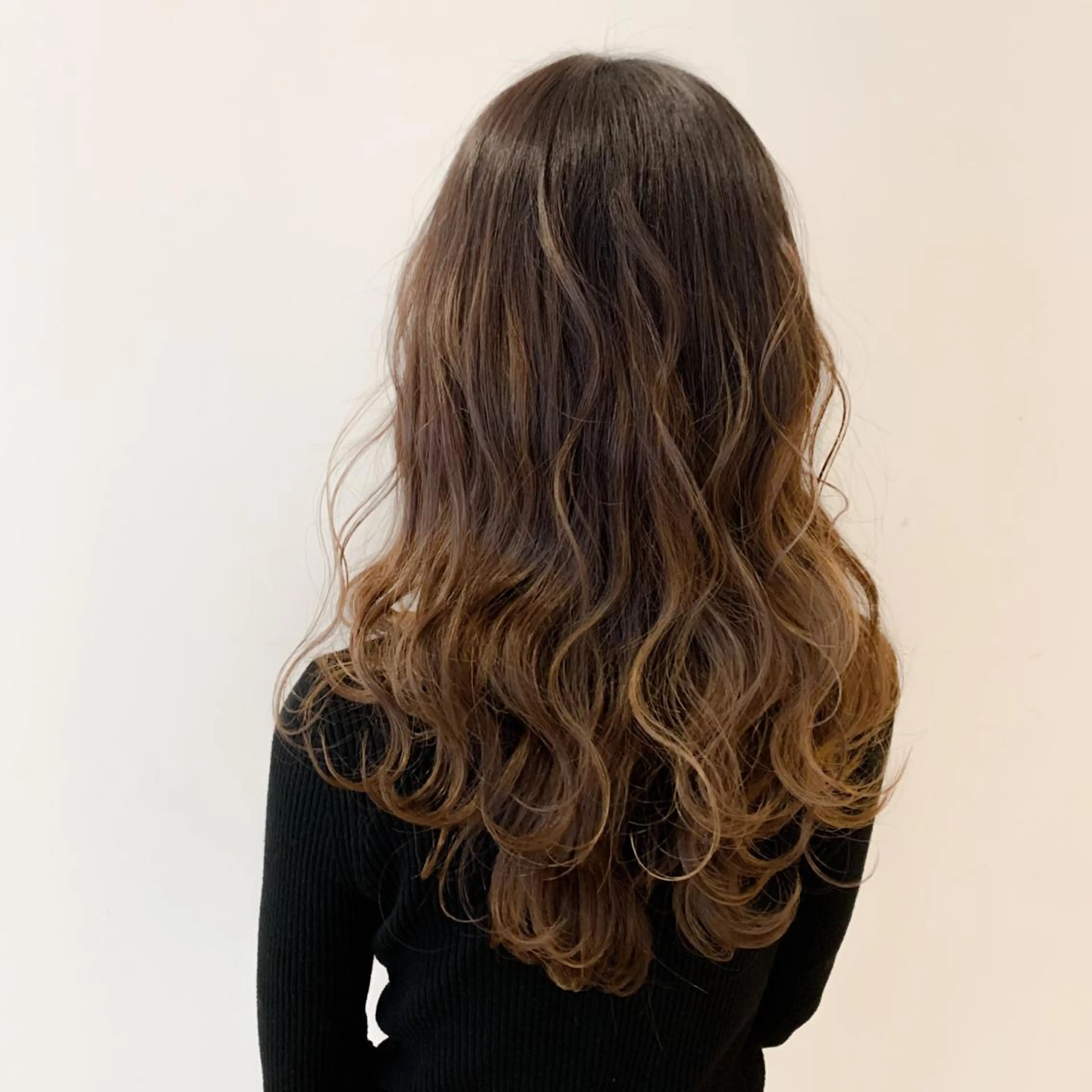 セミロング カラー バレイヤージュ レイヤーカット 坂井翔　kiju オーナースタイリストのヘアスタイル