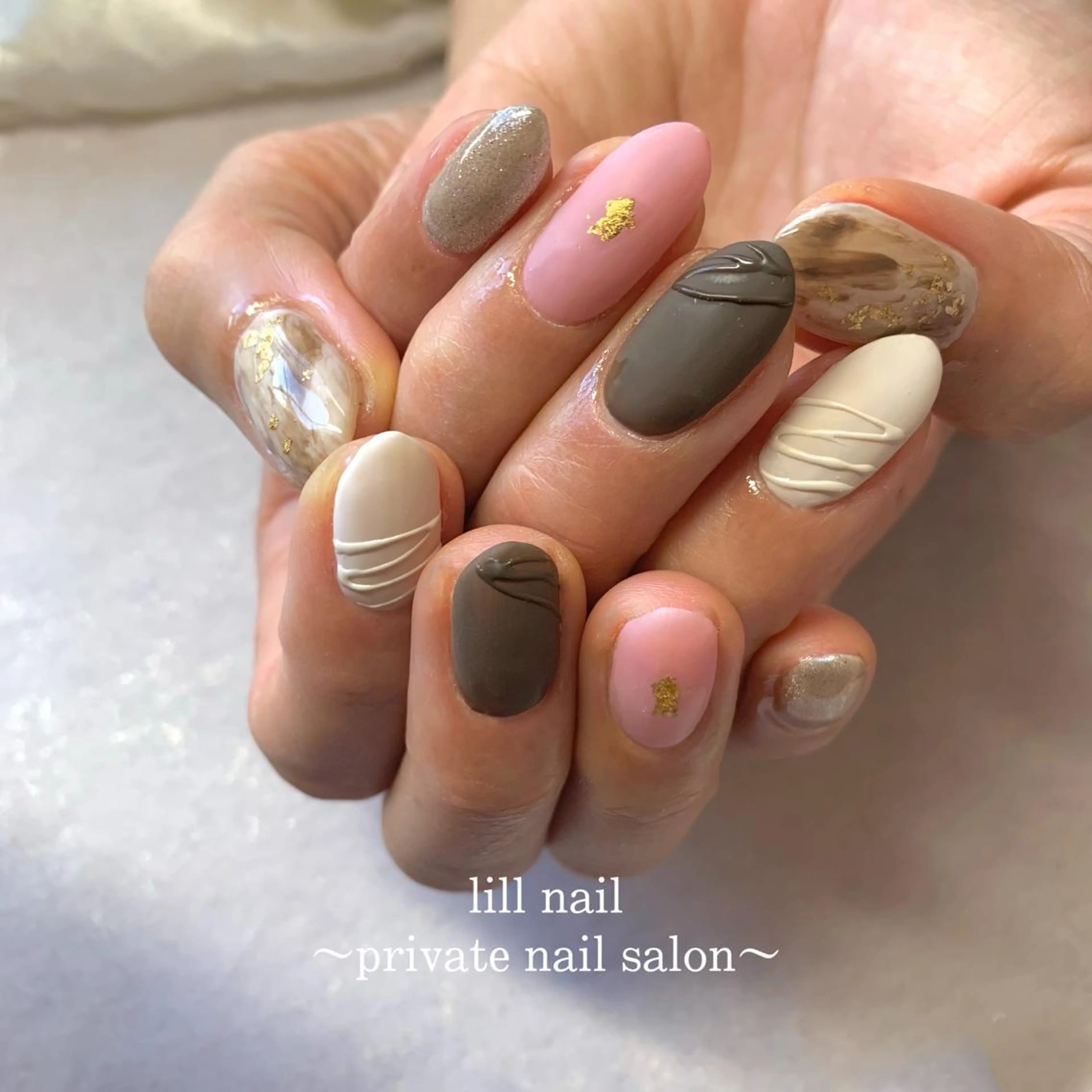 ミディアム pllia beautyのネイルデザイン