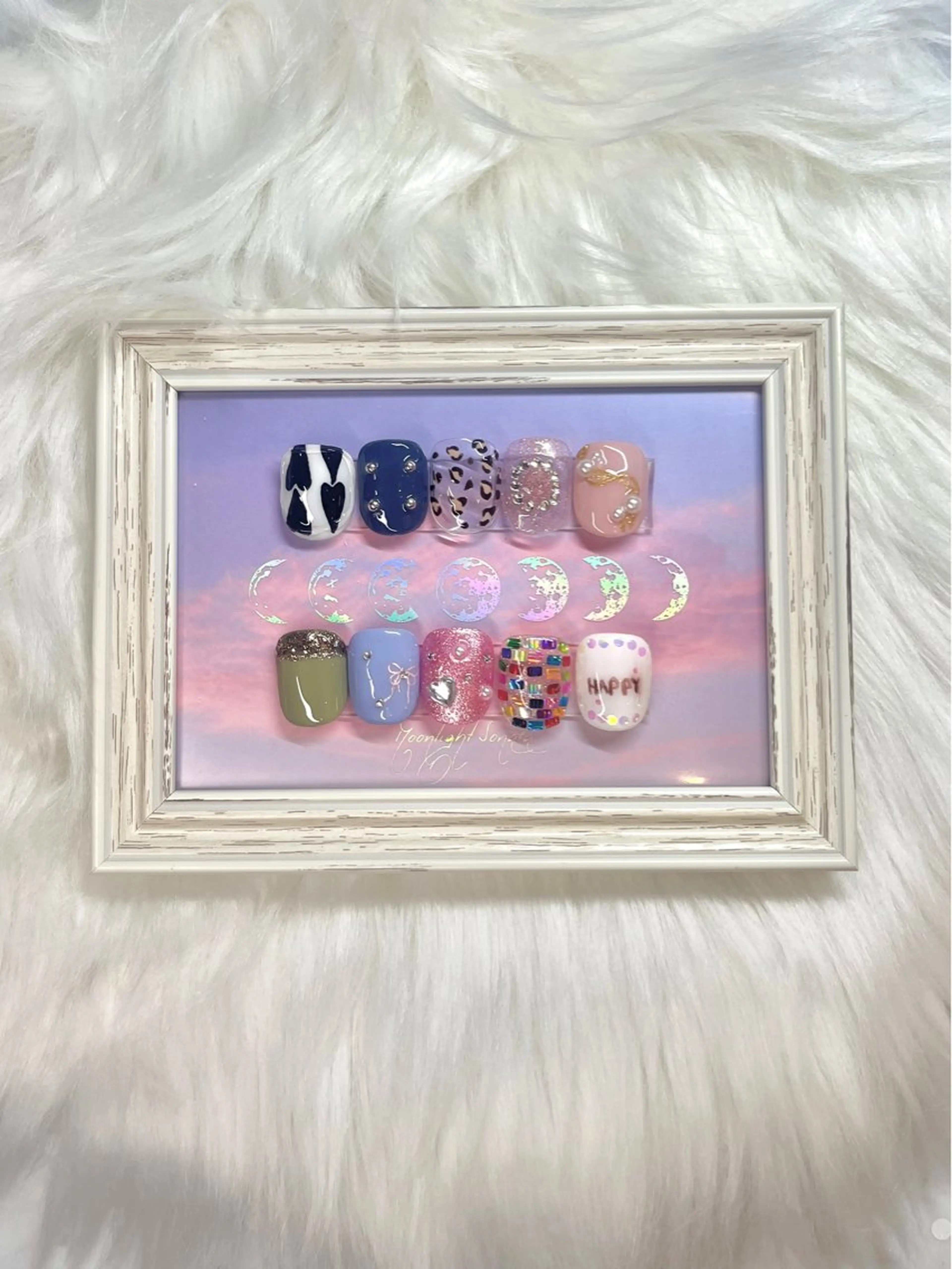 【モデル様】親指アート+8本ワンカラー2200円/土日祝+300円/マオ+550円/パラ+330円/オフ同額の写真