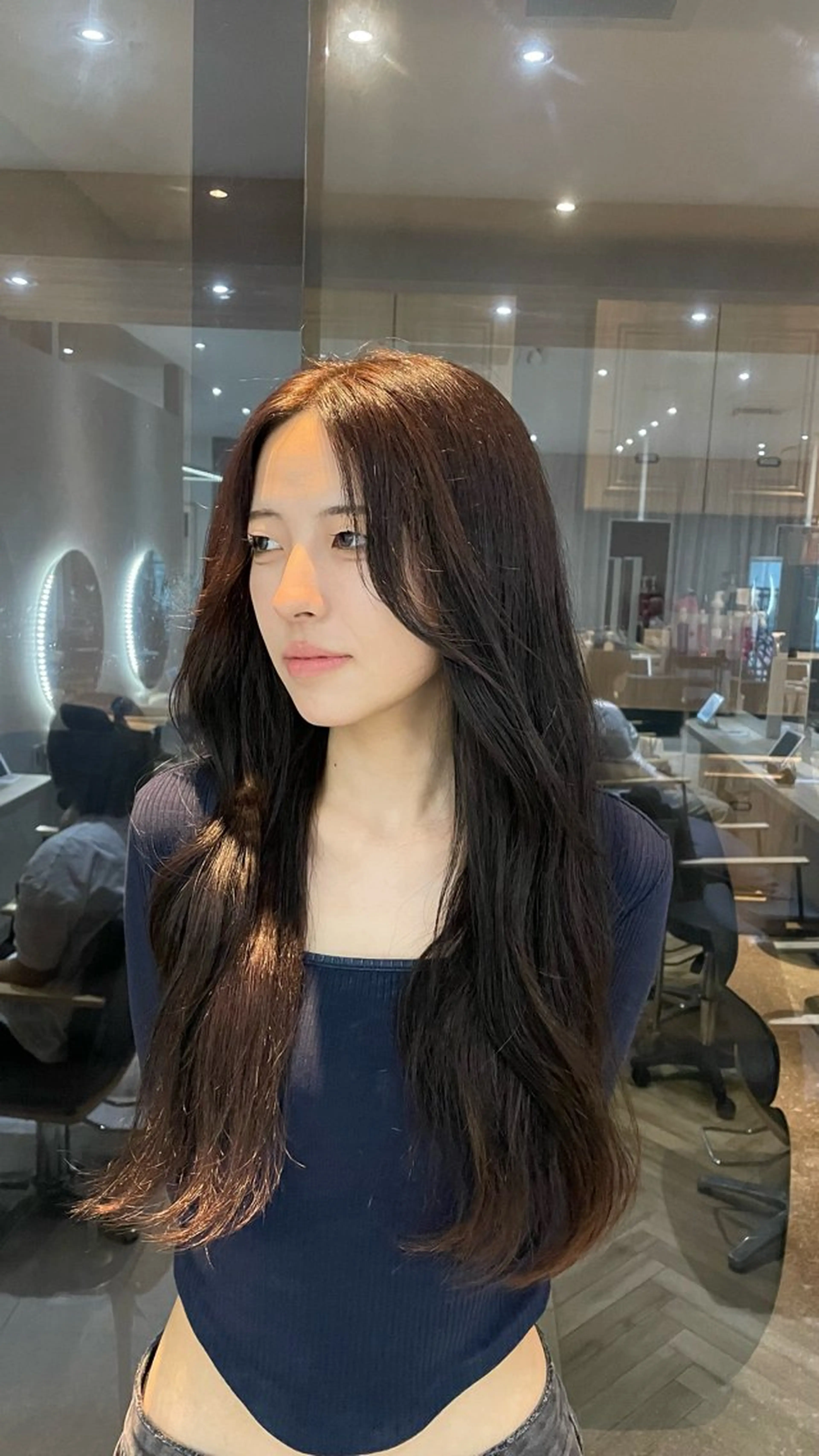 ロング アッシュ ボブ くびれヘア ハッシュカット 髪質改善 韓国ハッシュカット✨ レイヤーカット🍒のヘアスタイル