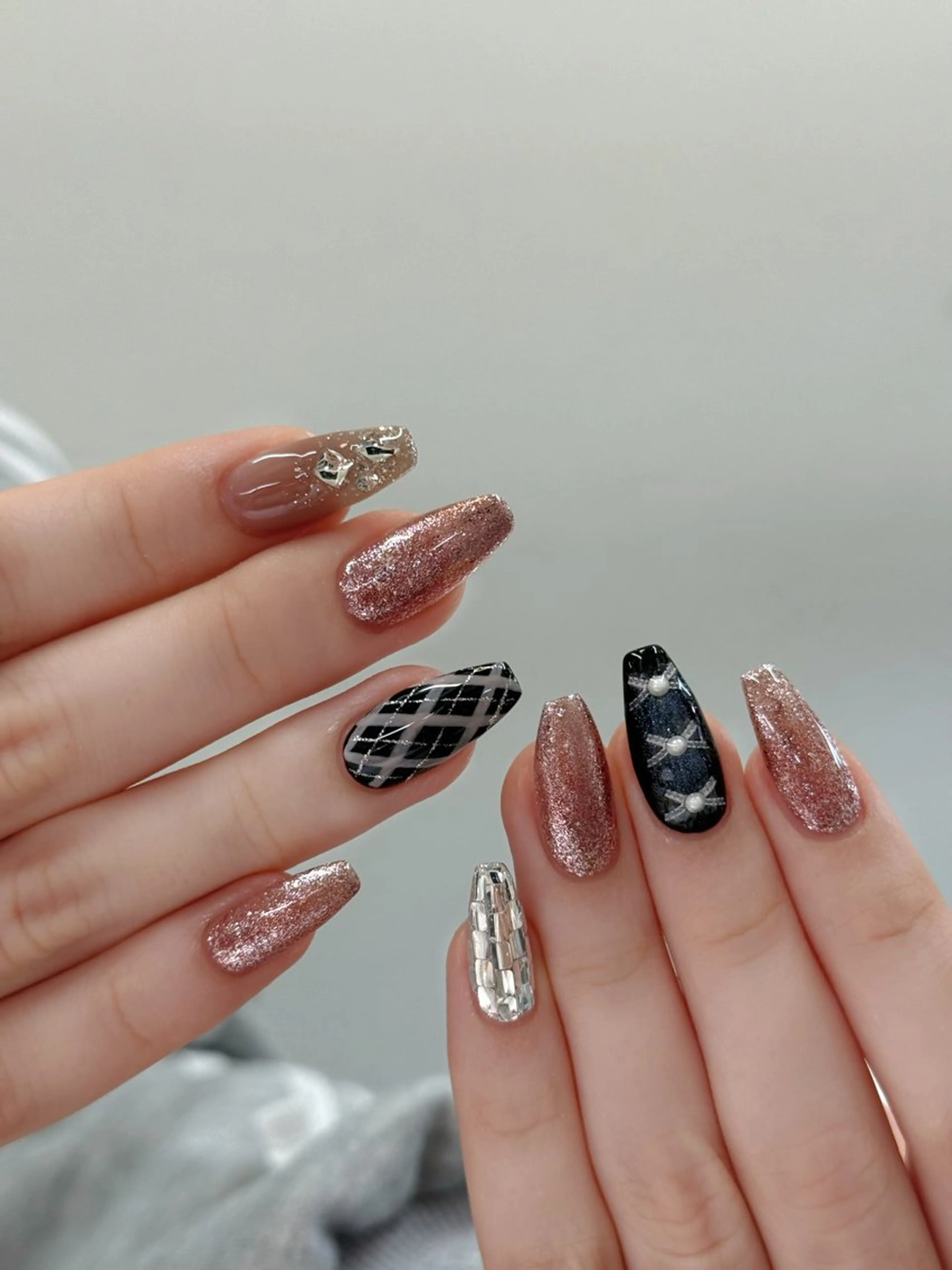 ネイル フレンチネイル マグネットネイル シンプルネイル ネイルチップ ハンドネイル NAILS 168 池袋西口駅前店のネイルデザイン