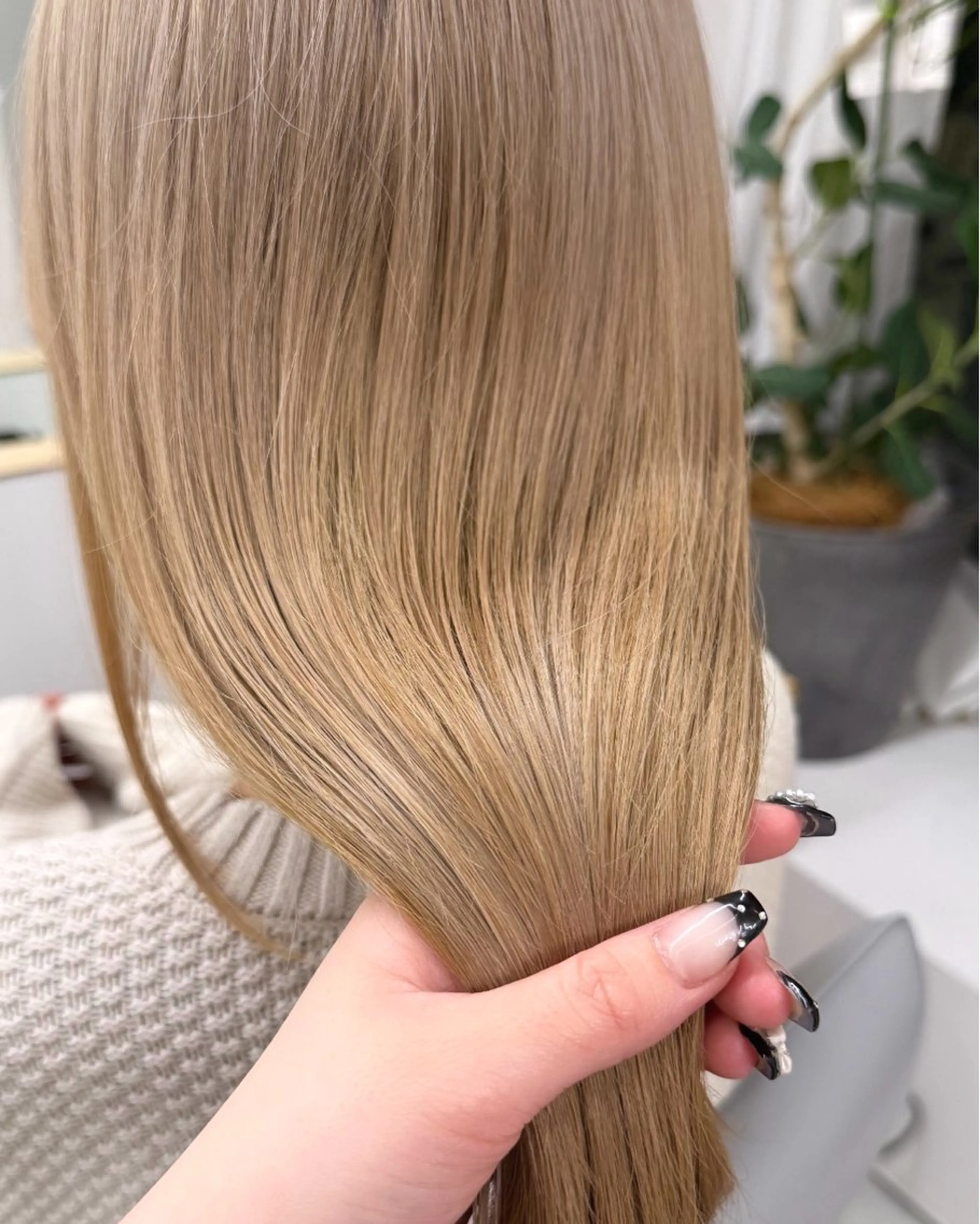 w color（ブリーチ込み）🦴パーマ履歴ない方、事前にメッセージにてカウンセリングさせていただける方でお願いします！の写真