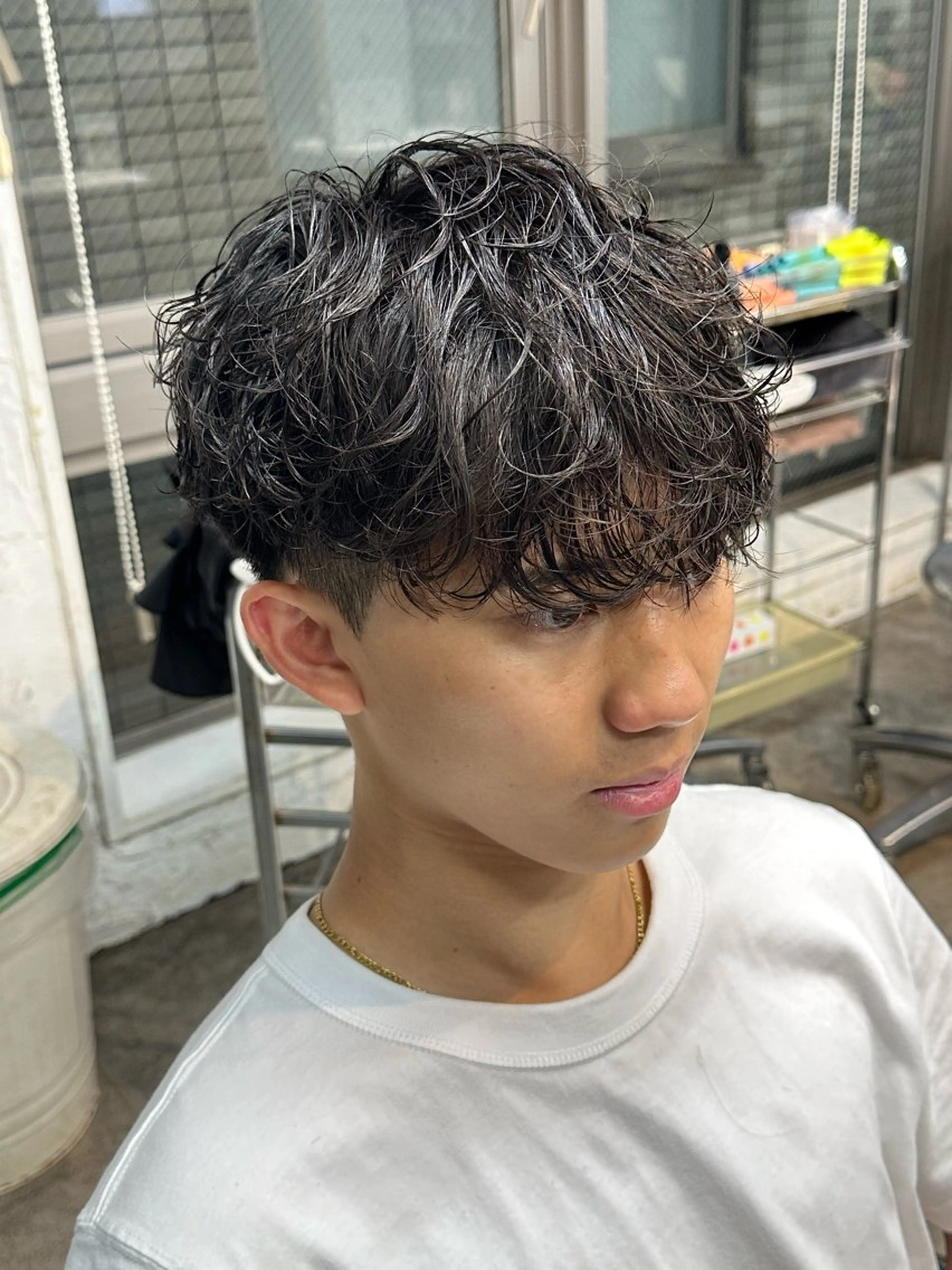 パーマ メンズ フェザーパーマ マッシュ メンズパーマ 学生（メンズ向け） メンズツイストパーマ カット パーマ fifth men's原宿所属・fifth/原宿/ シャドウパーマ/カズのヘアスタイル