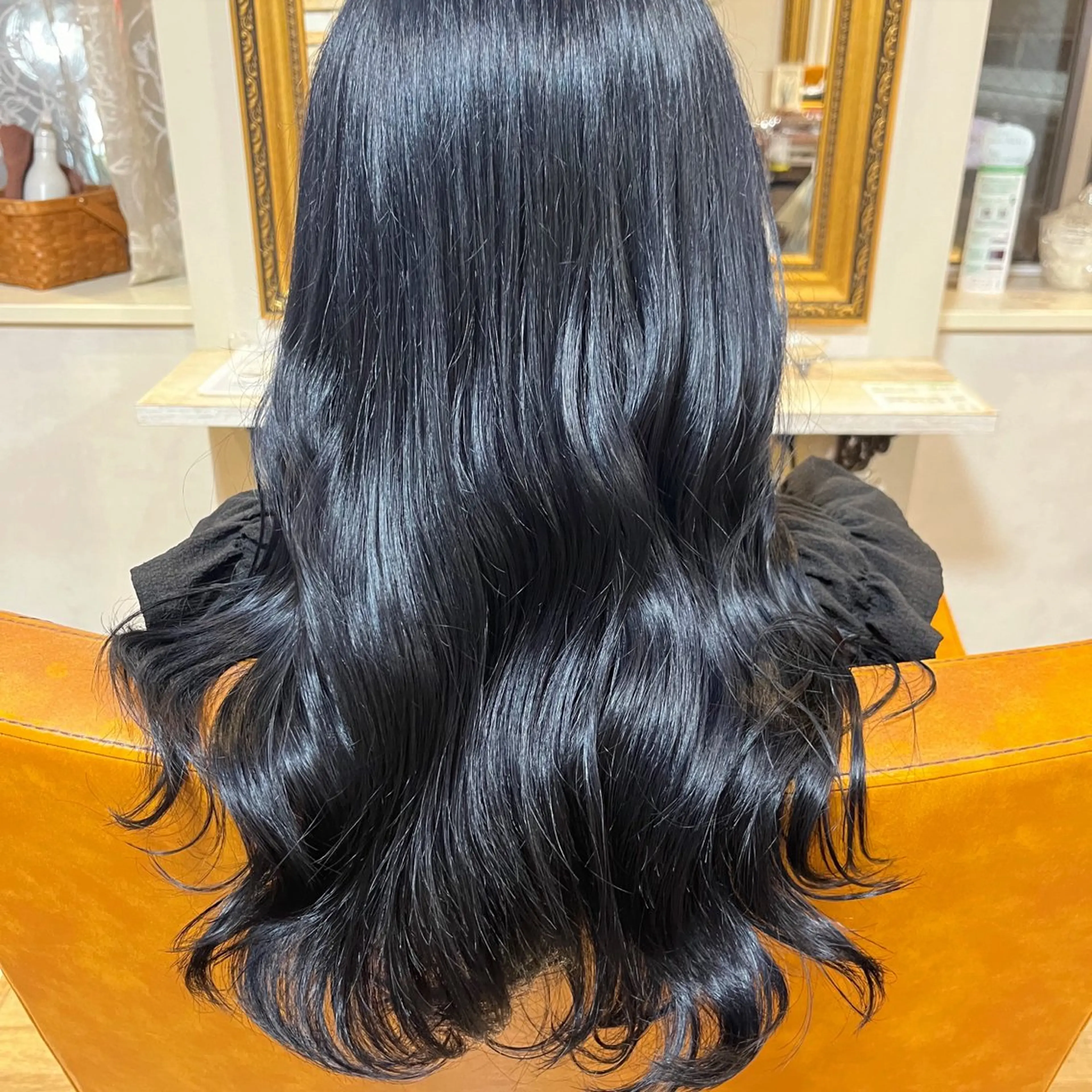 カラー 黒髪 ブルーカラー ブルーブラック chocolat.NAMBA所属・🎀 MIYUKIのヘアスタイル