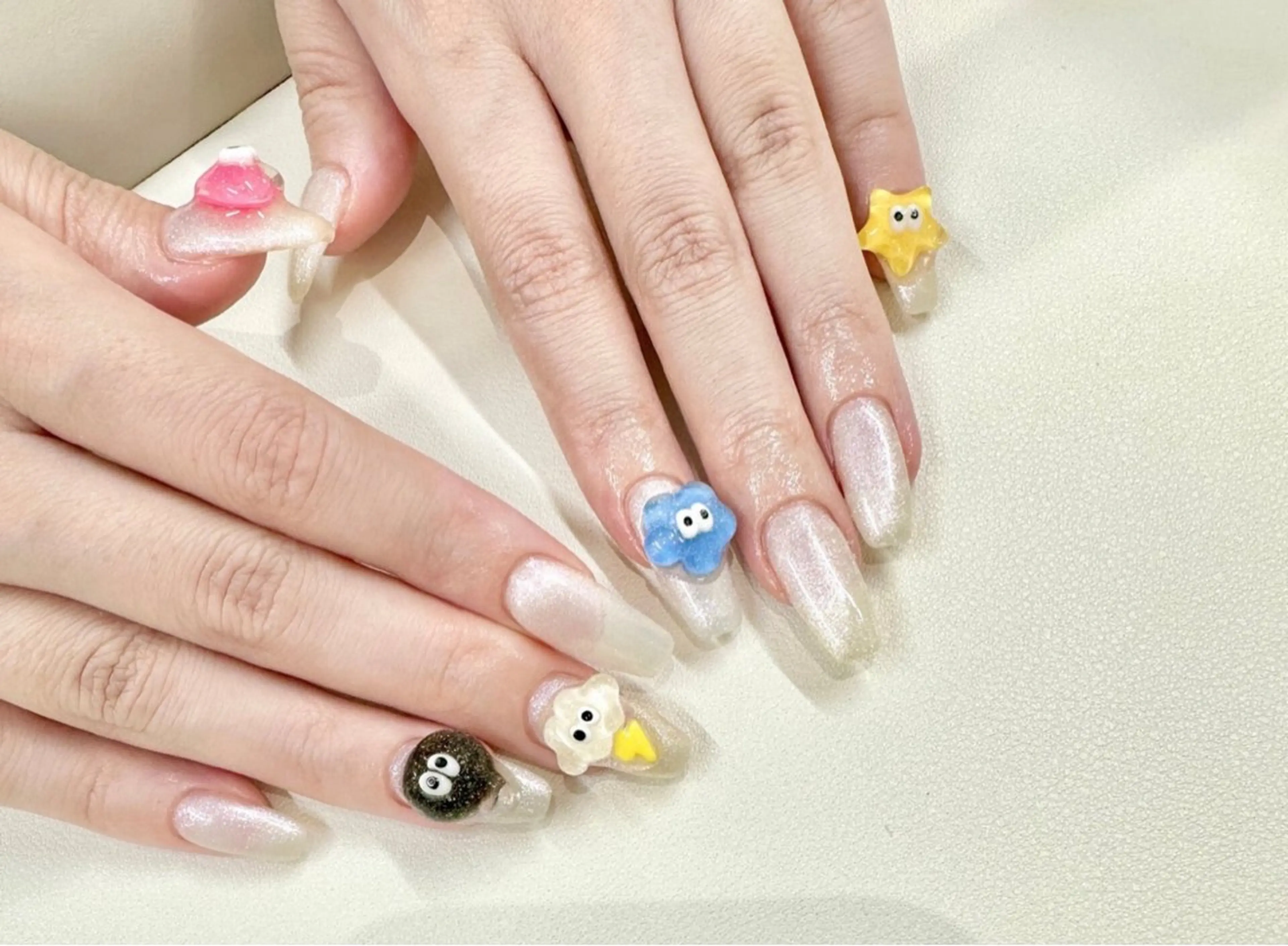 ネイル LE REVE Hinaのネイルデザイン