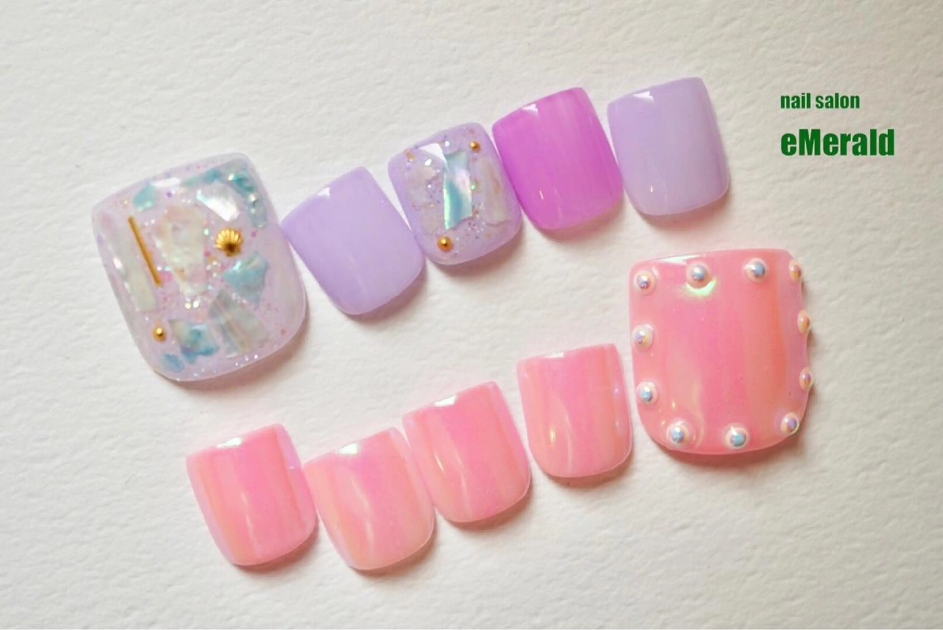 ネイル アートネイル フットネイル nailsalon eMeraldのネイルデザイン