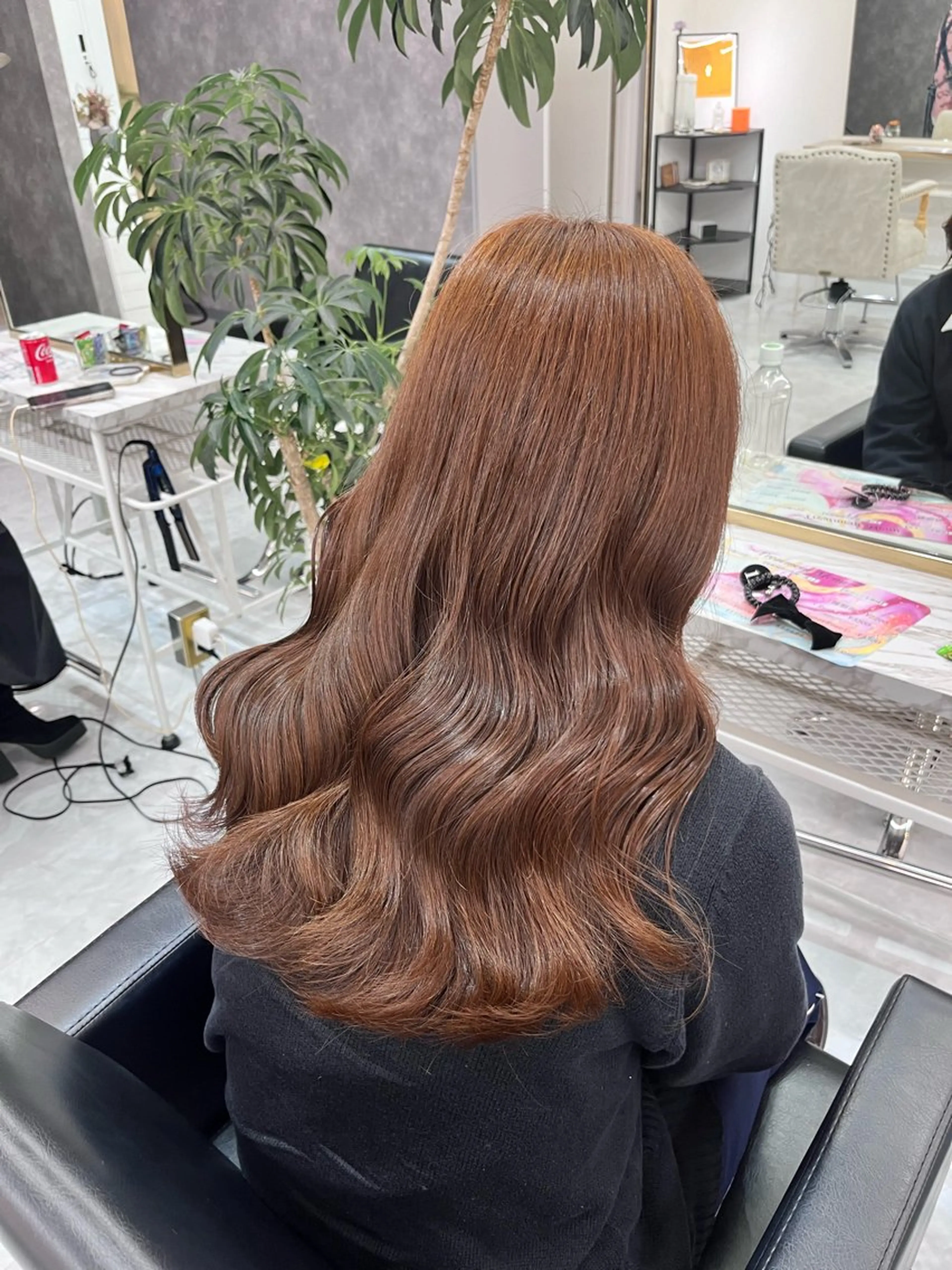 ロング カラー ブリーチ ブリーチなしカラー カット ヘアカラー トリートメント ヘアセット 🎀韓国ヘア🎀 𝐬𝐚𝐫𝐚🎀のヘアスタイル