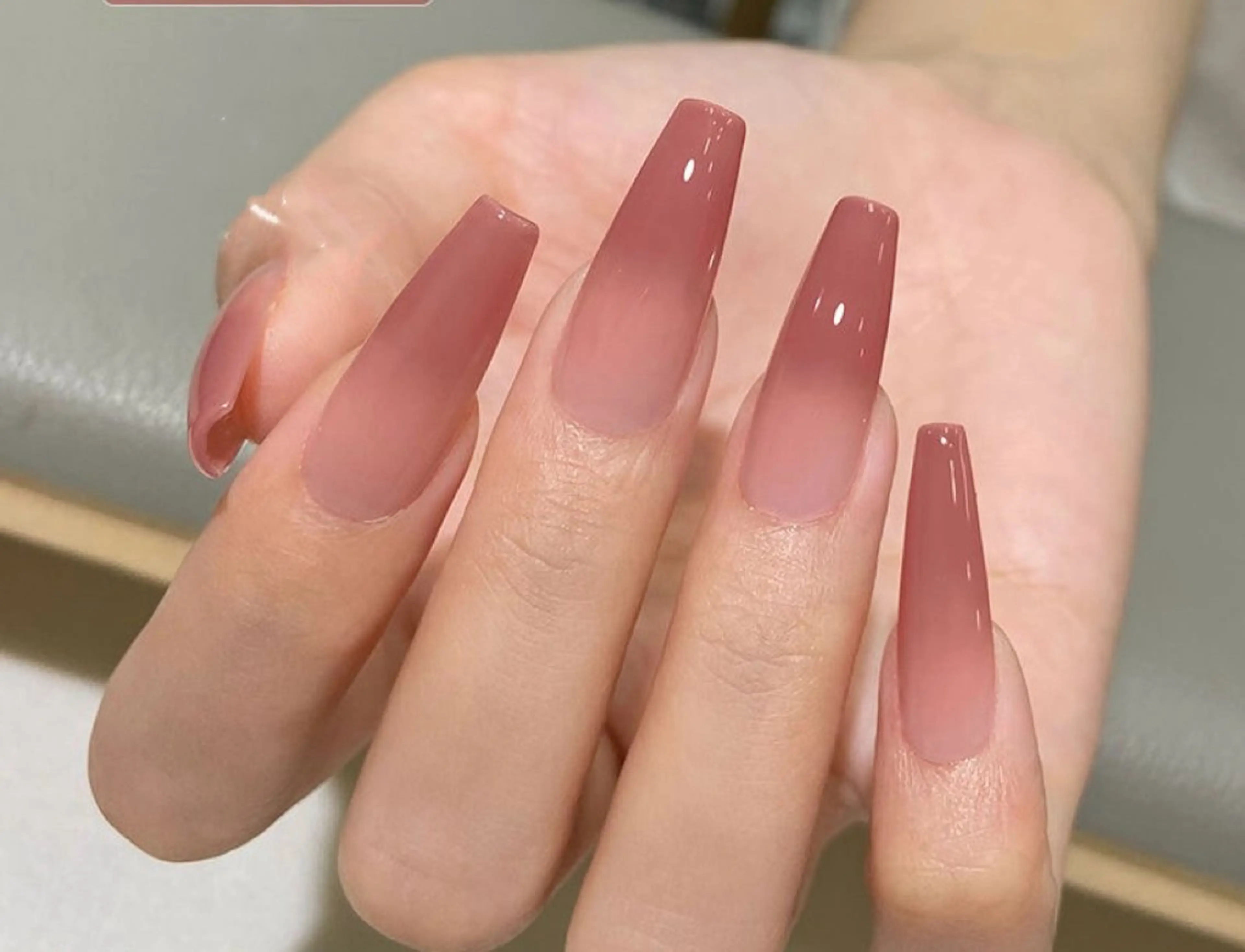 ネイル ハンドネイル 【長さ出し】 IRIS NAILのネイルデザイン