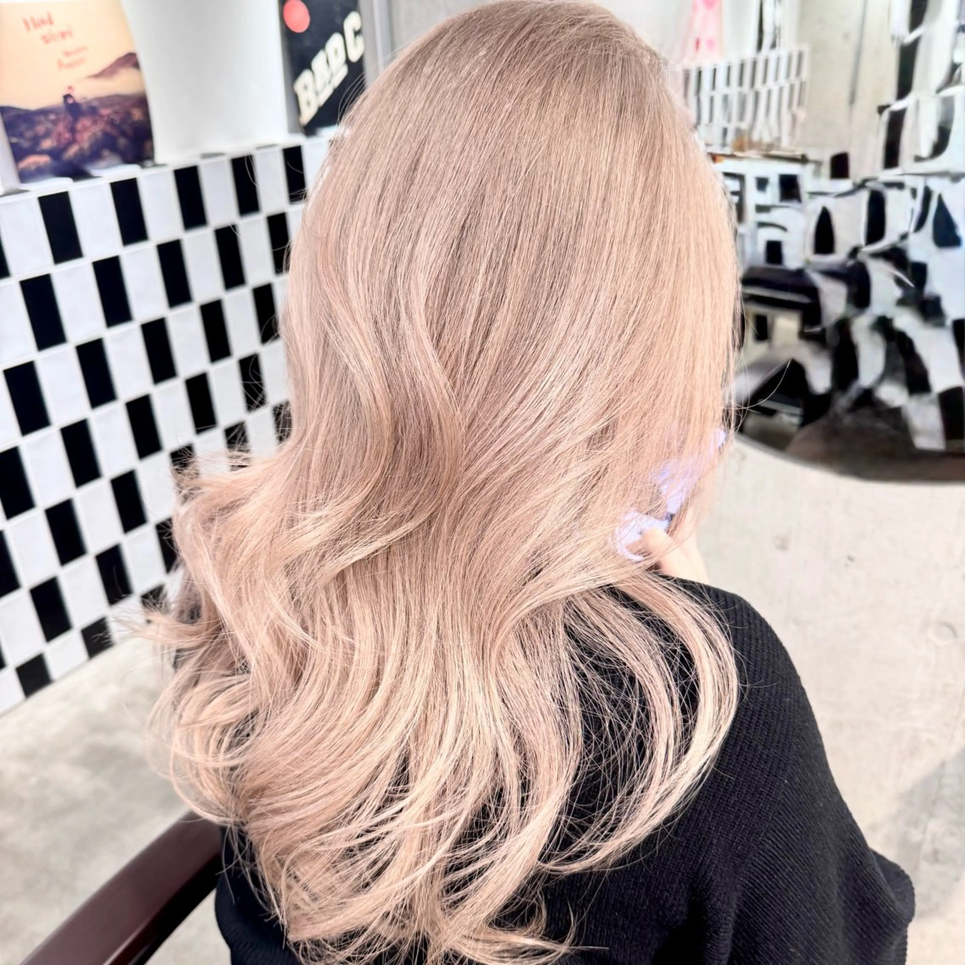セミロング カラー パーマ ヘアアレンジ メンズ キッズ カット ヘアカラー トリートメント ハイトーン/ピンク 💗モモ໒꒱のヘアスタイル