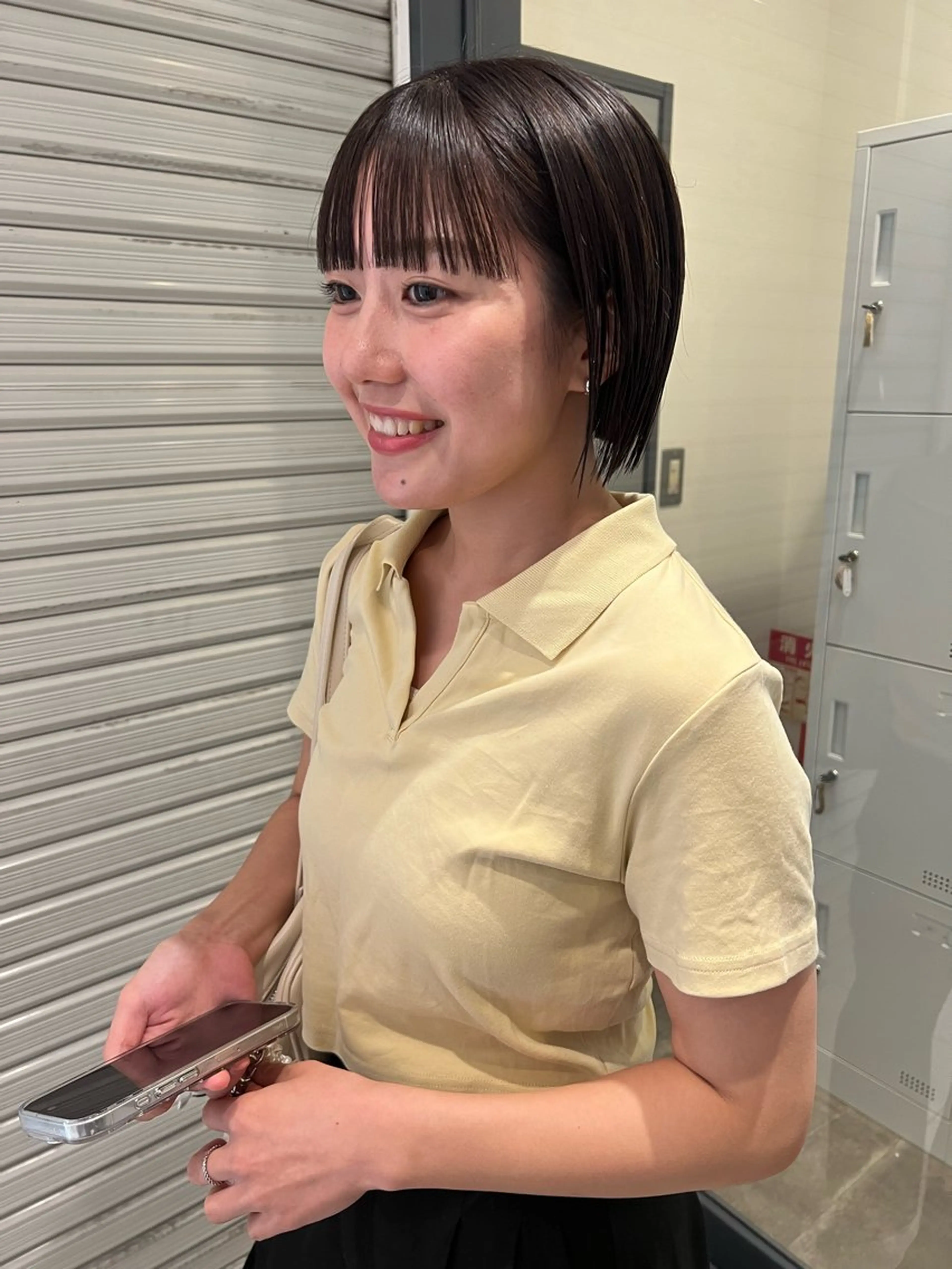 ミディアム ボブ カット ヘアカラー トリートメント 山崎 れいなのヘアスタイル