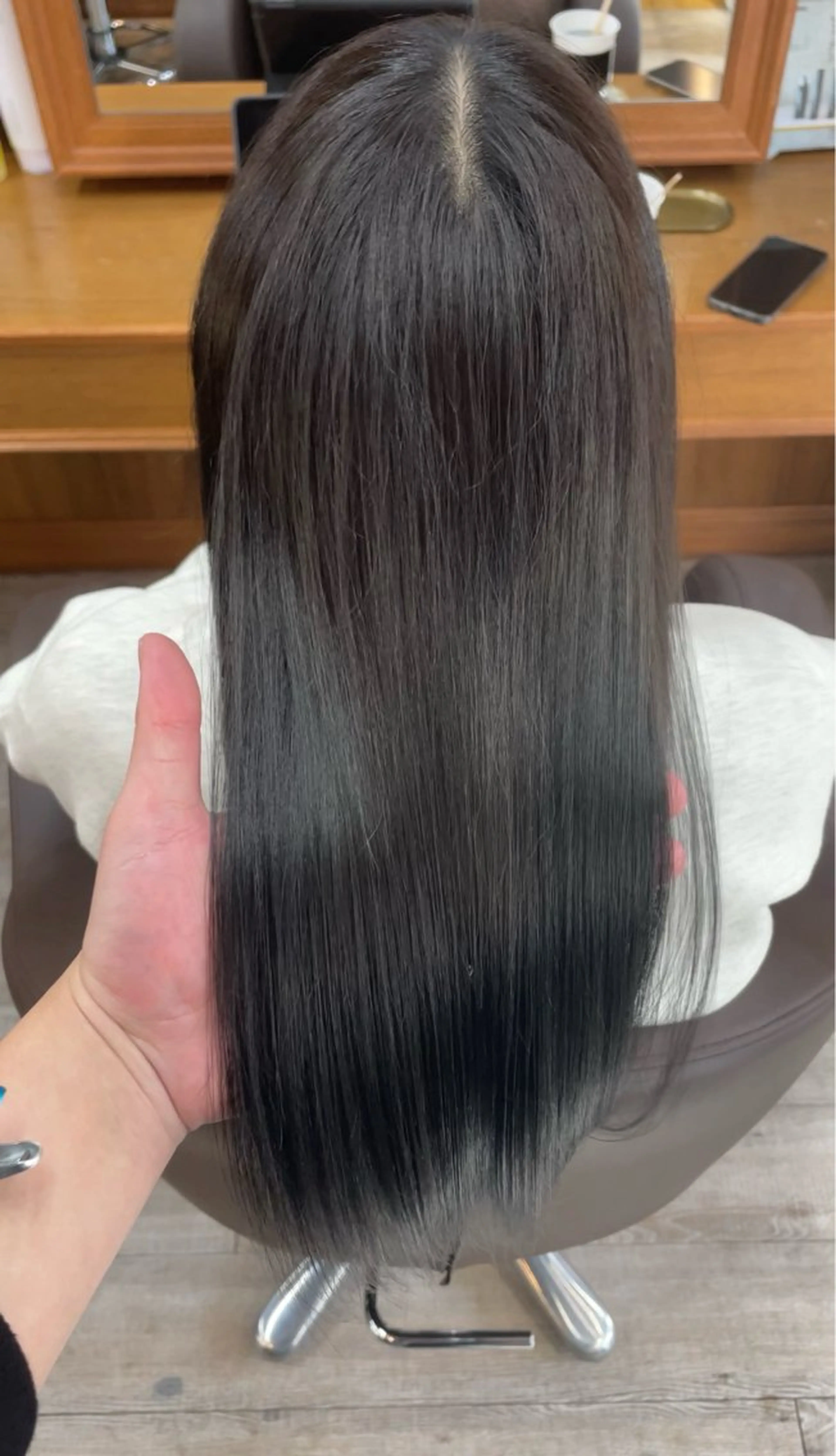 セミロング ヘアカラー トリートメント Charmant【シェルマン】所属・〘Charmant〙 レイのヘアスタイル