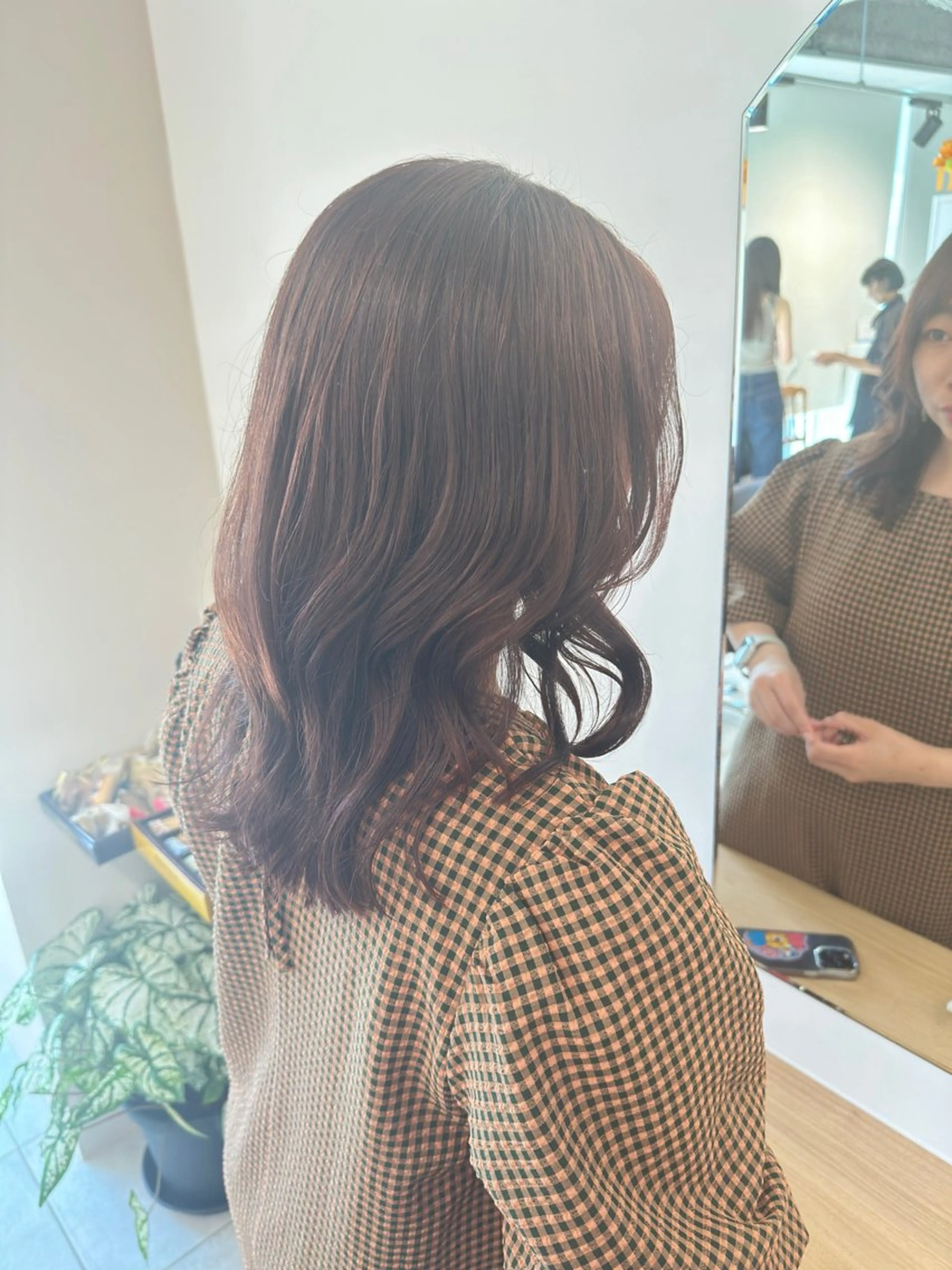 ミディアム カット ヘアカラー トリートメント ブリーチなし/レイヤ ー特化🌈Tommyのヘアスタイル
