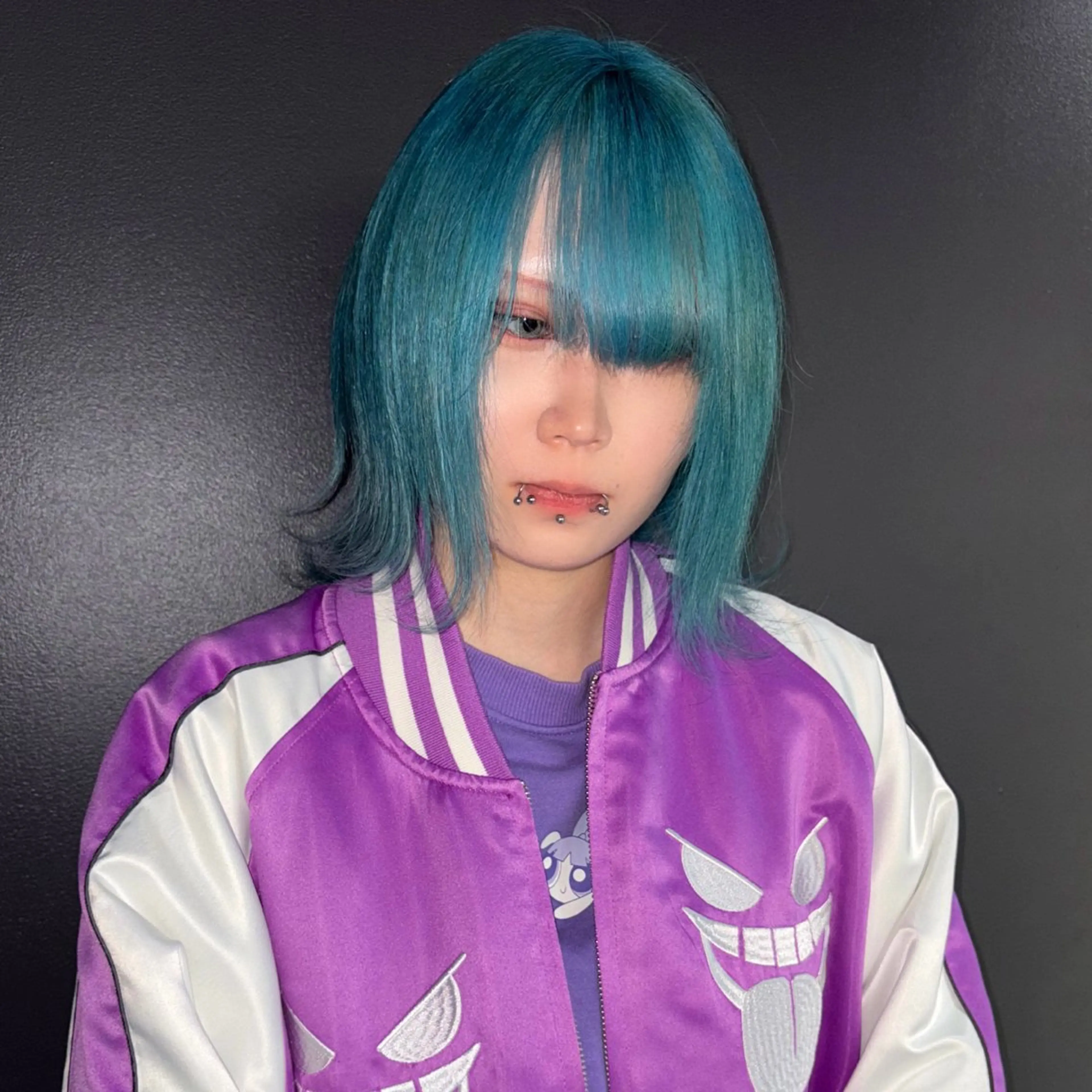 ミディアム カラー ブルーカラー ハイトーンカラー ヘアカラー ★デザインカラー ハイトーン ももか★のヘアスタイル