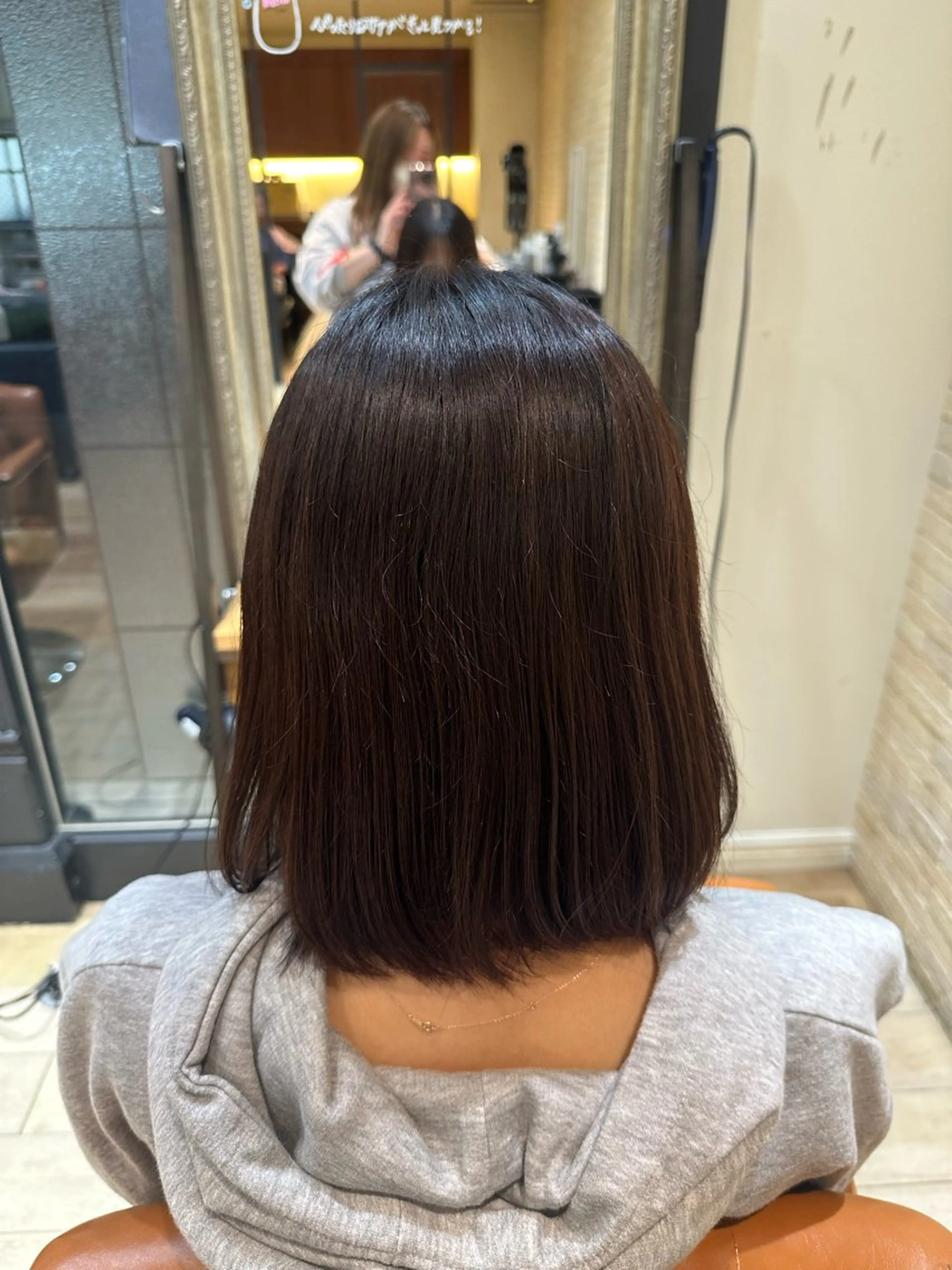 ミディアム カラー 生尾 虹水のヘアスタイル