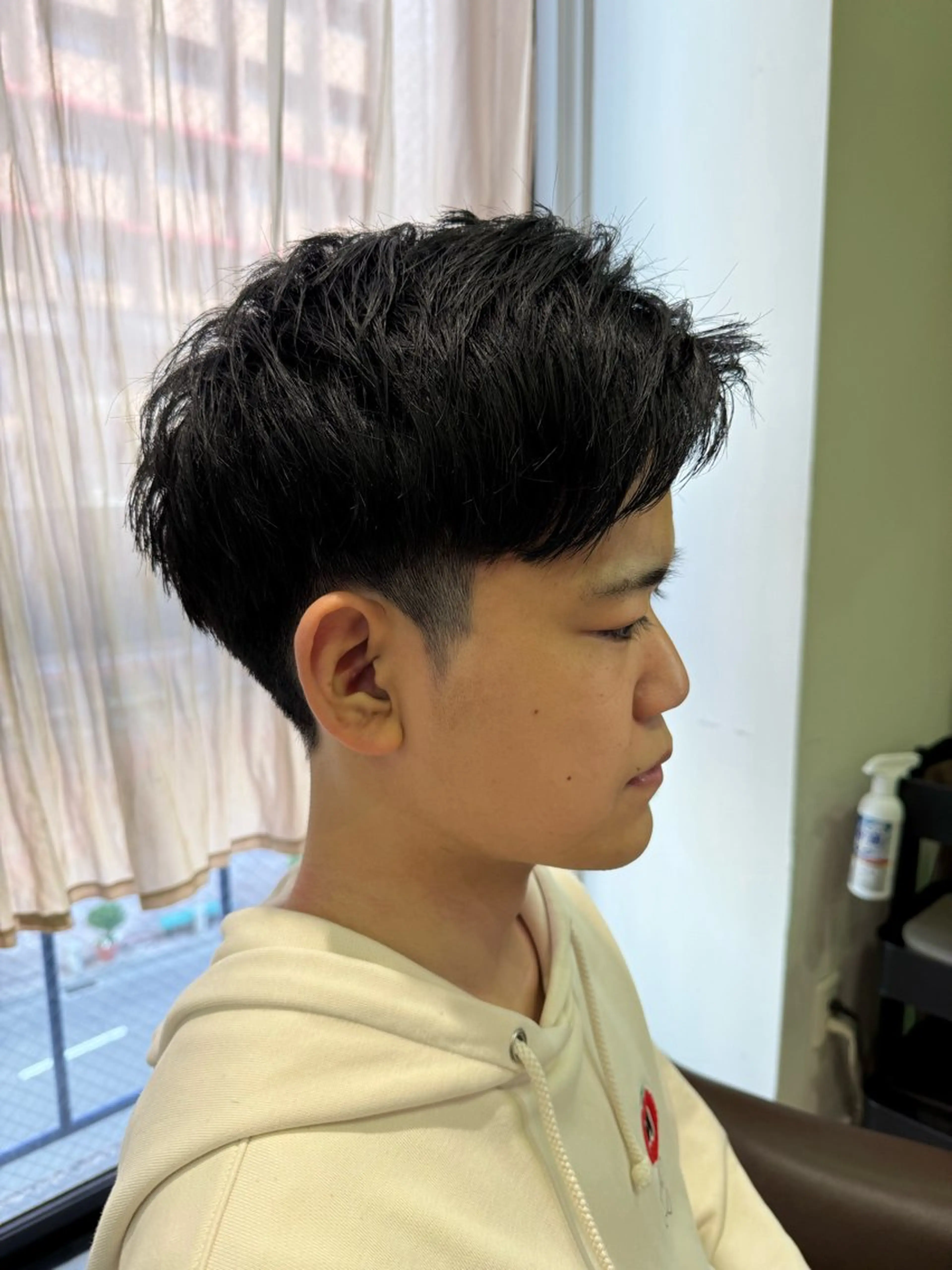 ショート メンズ 刈り上げ ショートヘア 溝口 槙里也のヘアスタイル