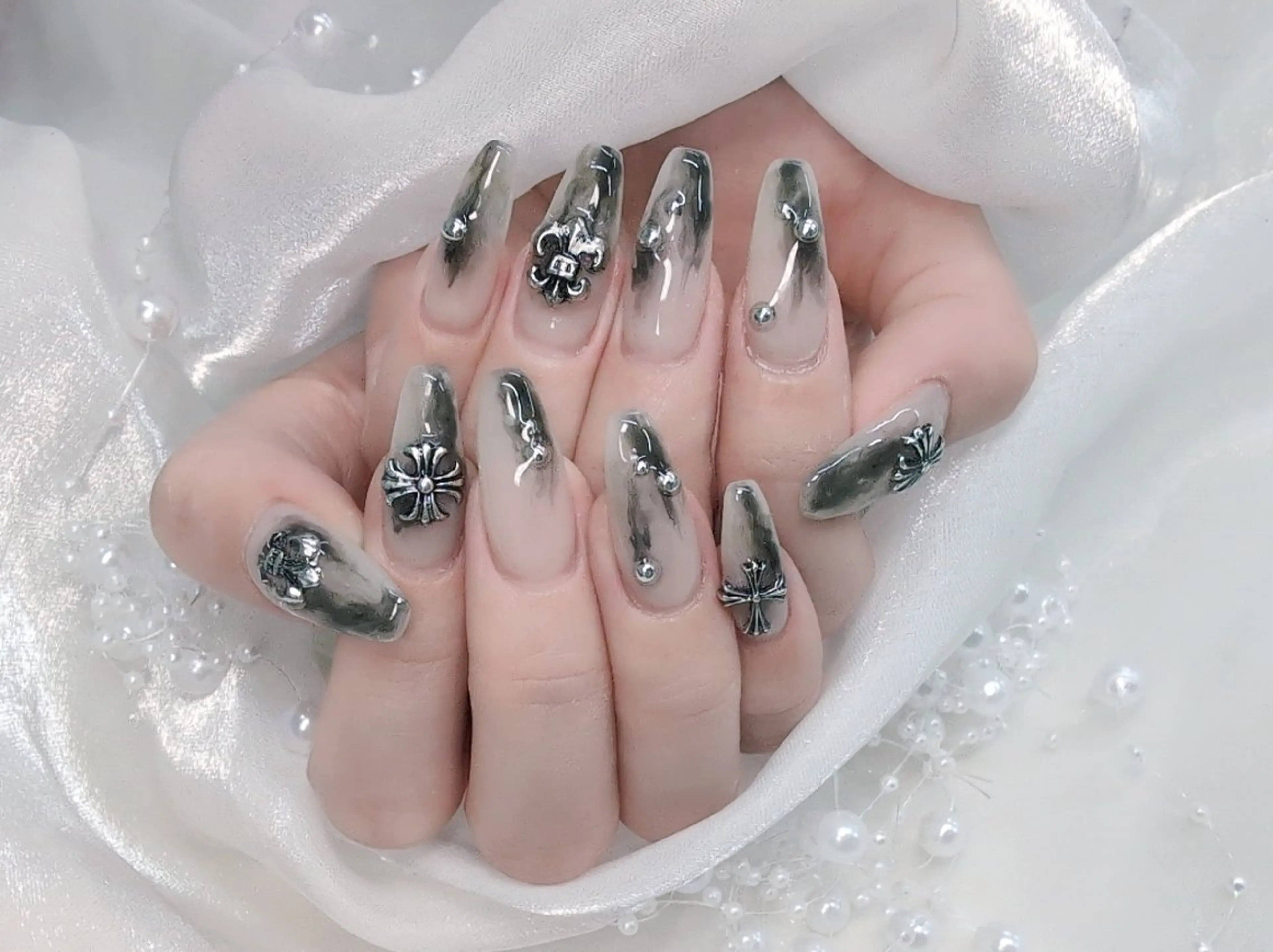 ネイル チークネイル 長さ出し フラッシュネイル フレンチネイル ジェルネイル Chouette Nailのネイルデザイン