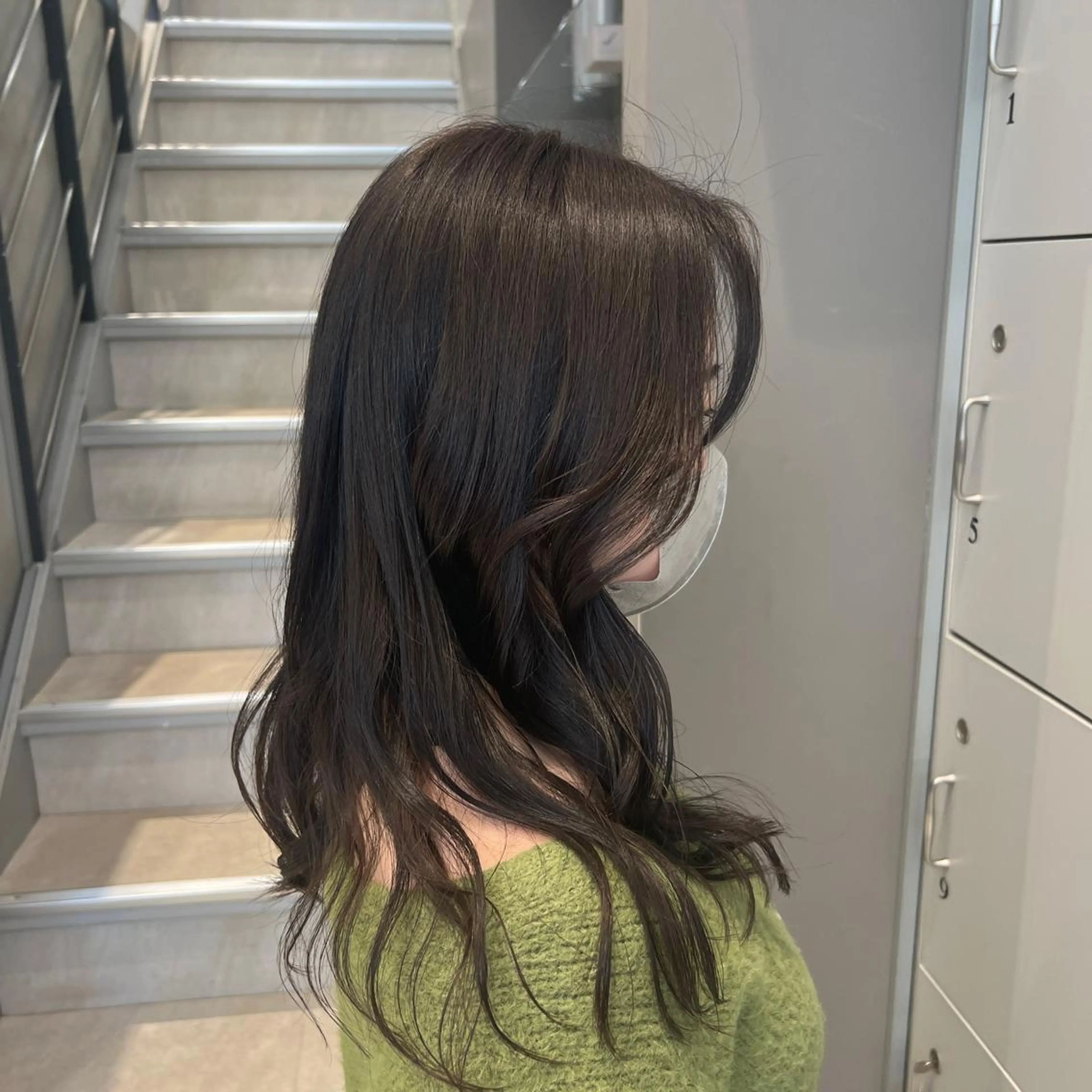 カラー ヘアカラー トリートメント 李 文のヘアスタイル