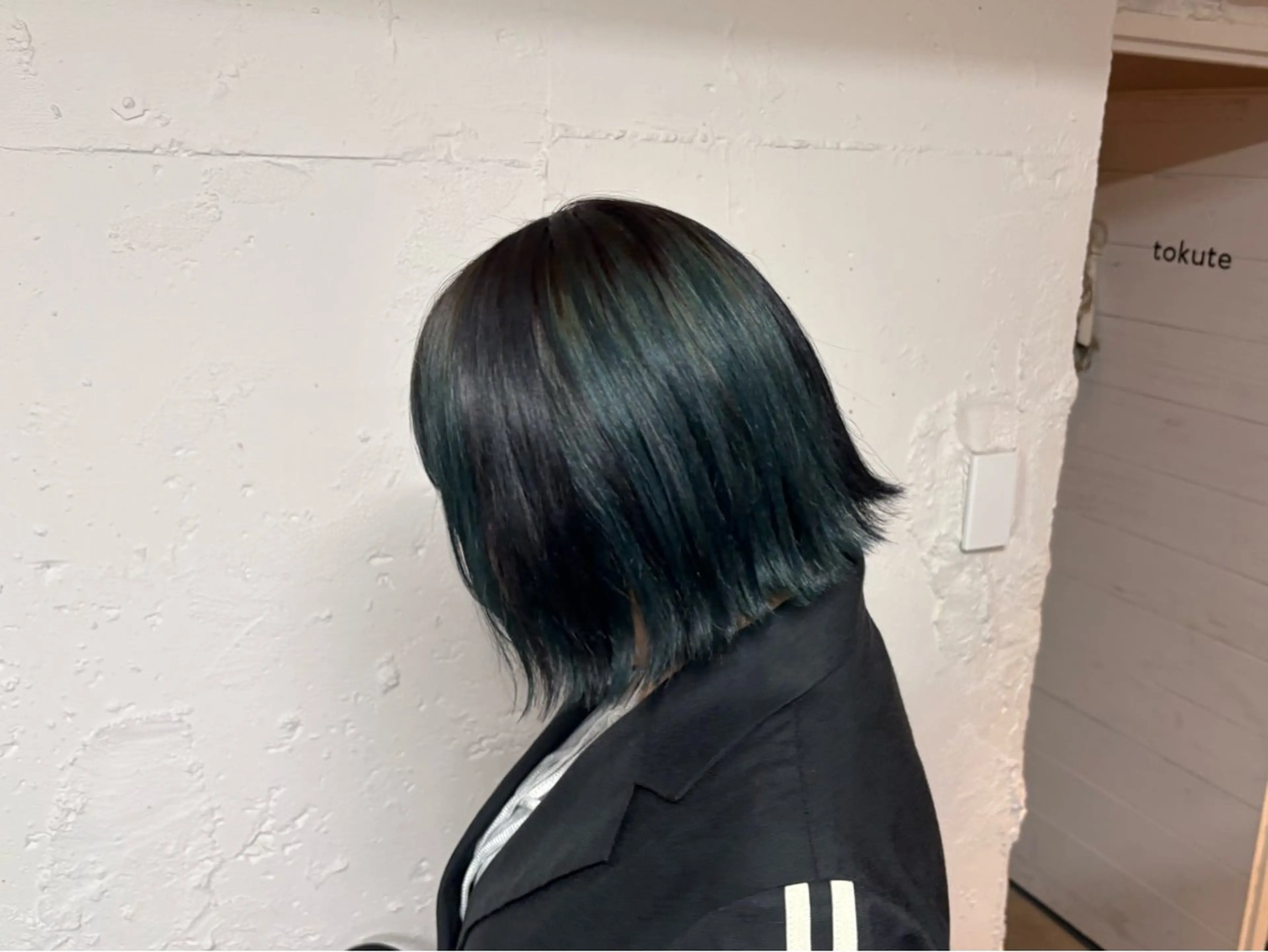 ショート ヘアカラー tokute 中野真咲🐺のヘアスタイル