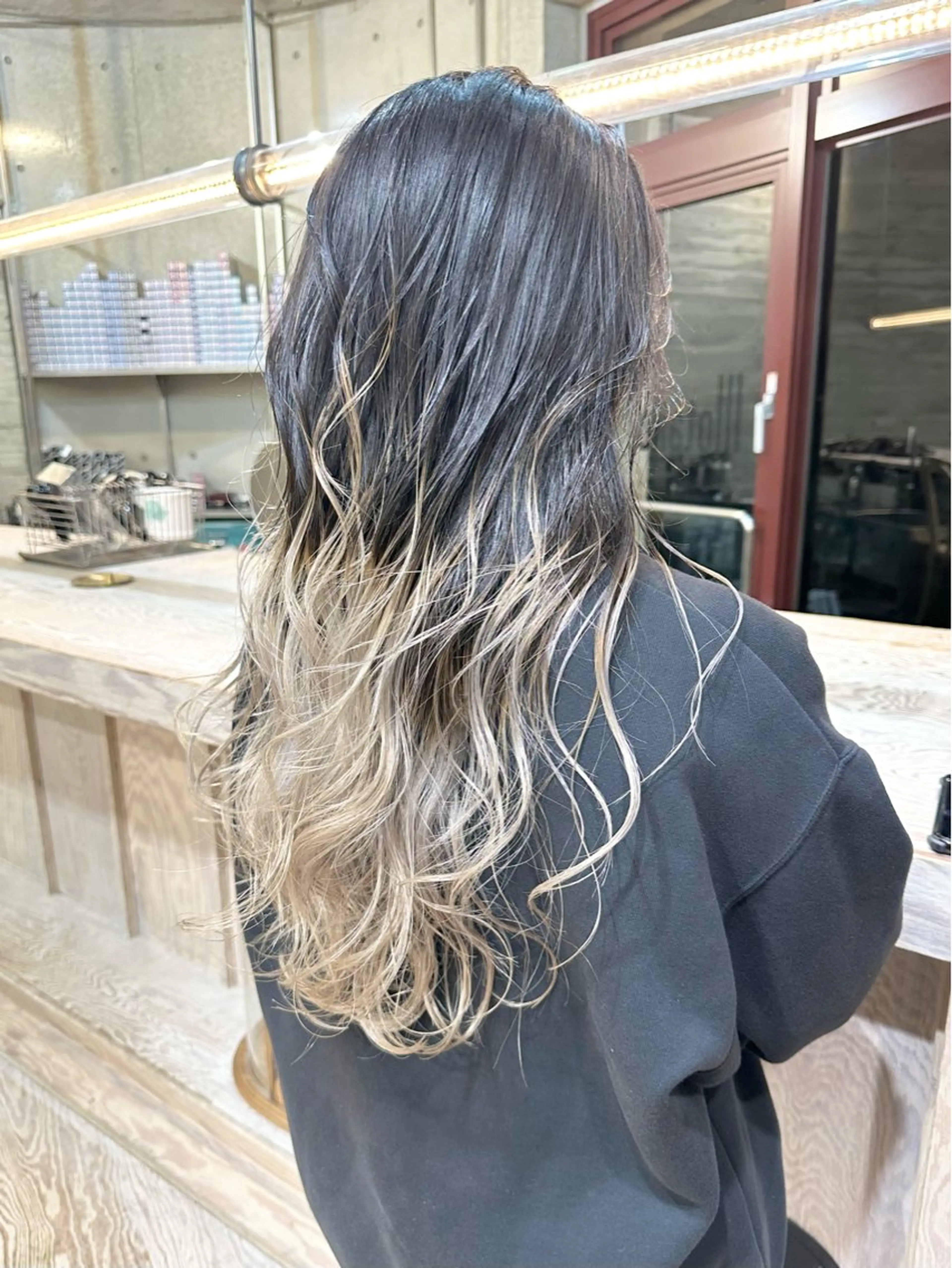 ロング カラー ヘアカラー トリートメント ヘッドスパ ヘアセット kai .のヘアスタイル