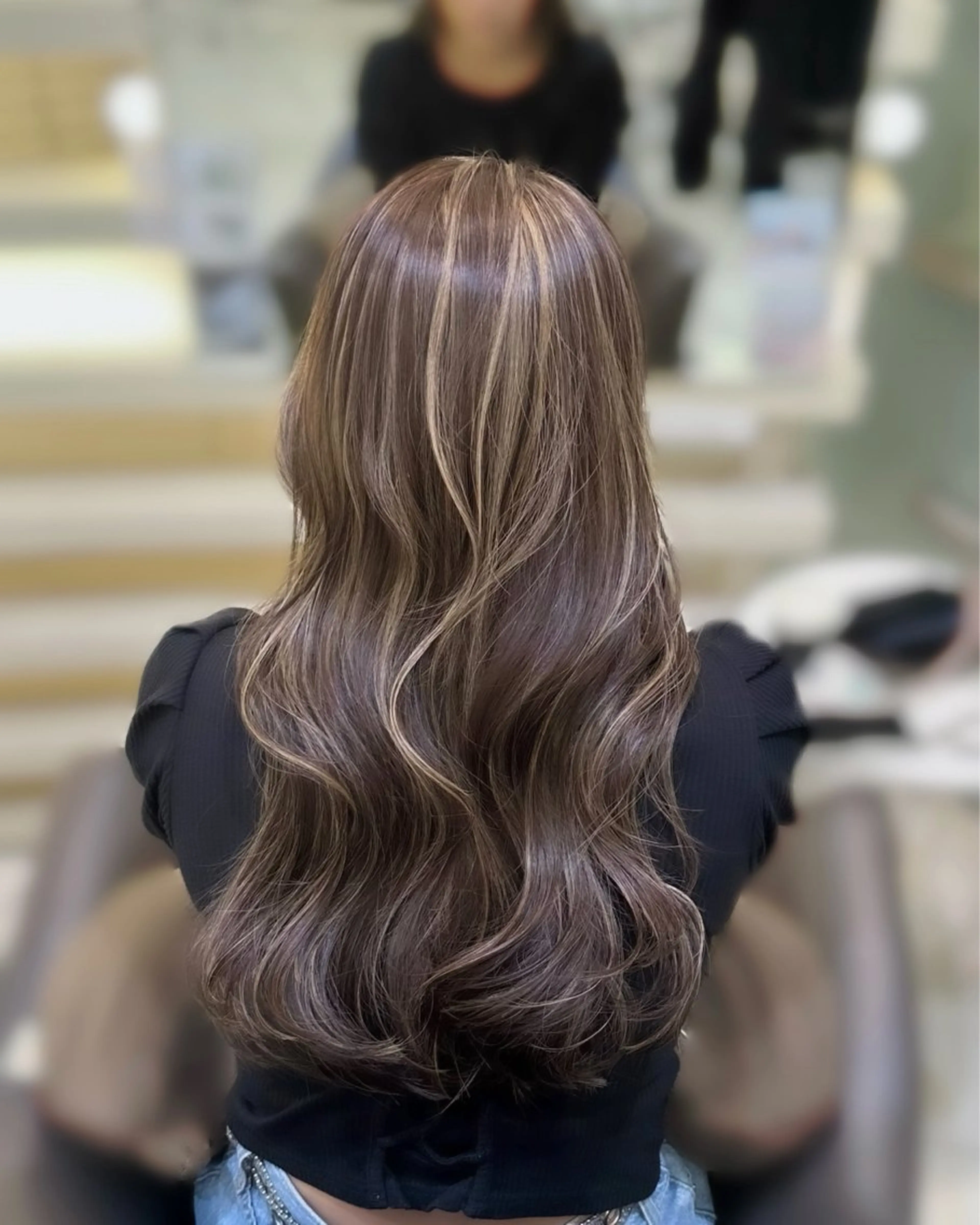 ロング カラー ベージュカラー ハイライトカラー ハイライト ハイライト/ レイヤー/銀座のヘアスタイル